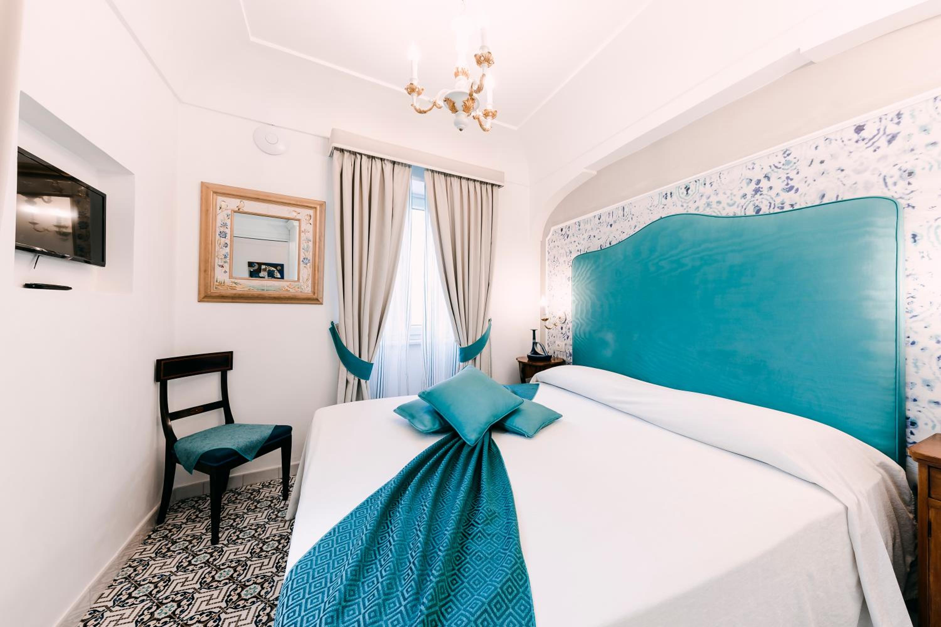 Prestige Suite with Terrace and Sea View