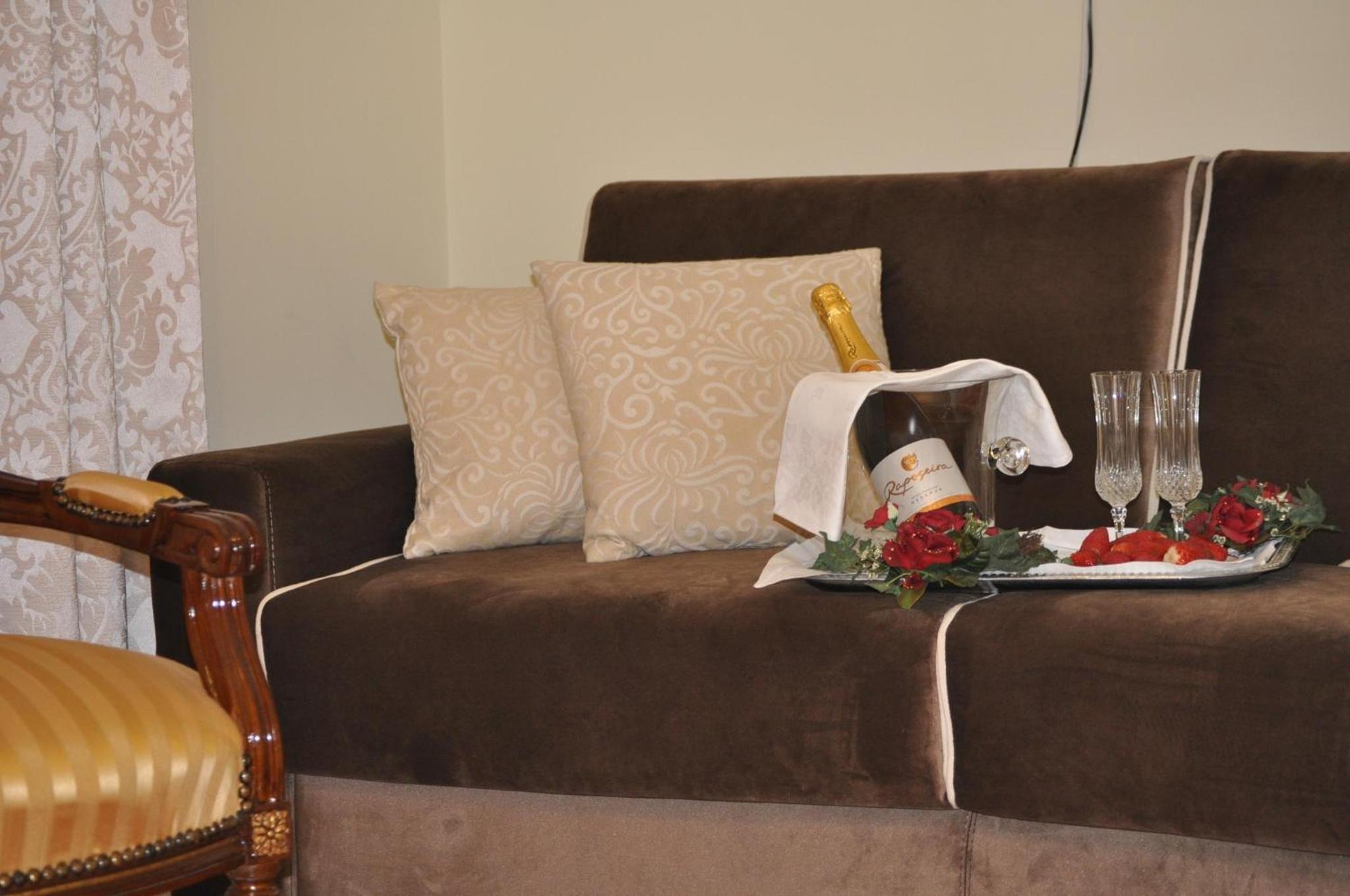 Suite - Photo 6
