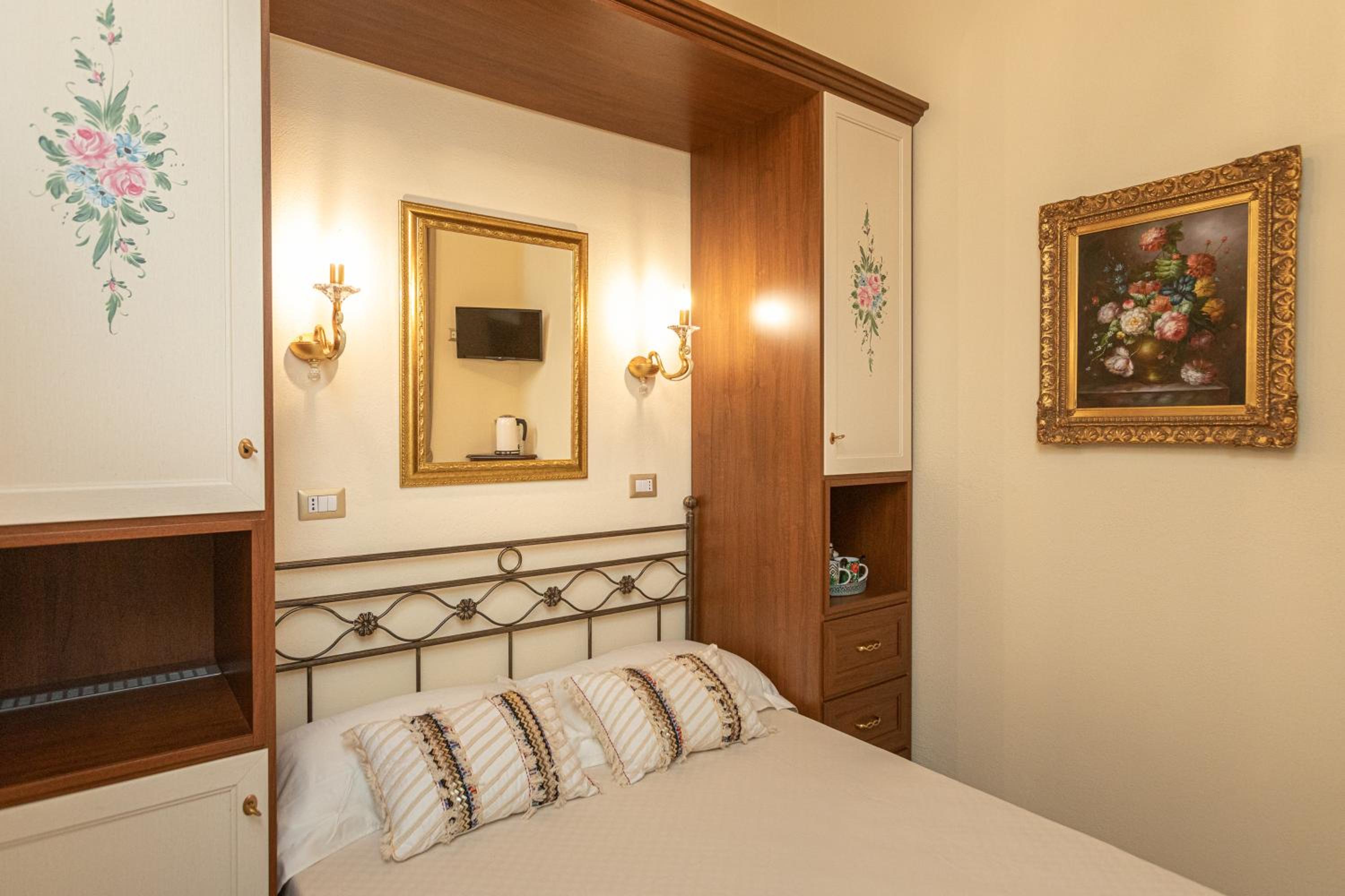 Single Room with Private Bathroom