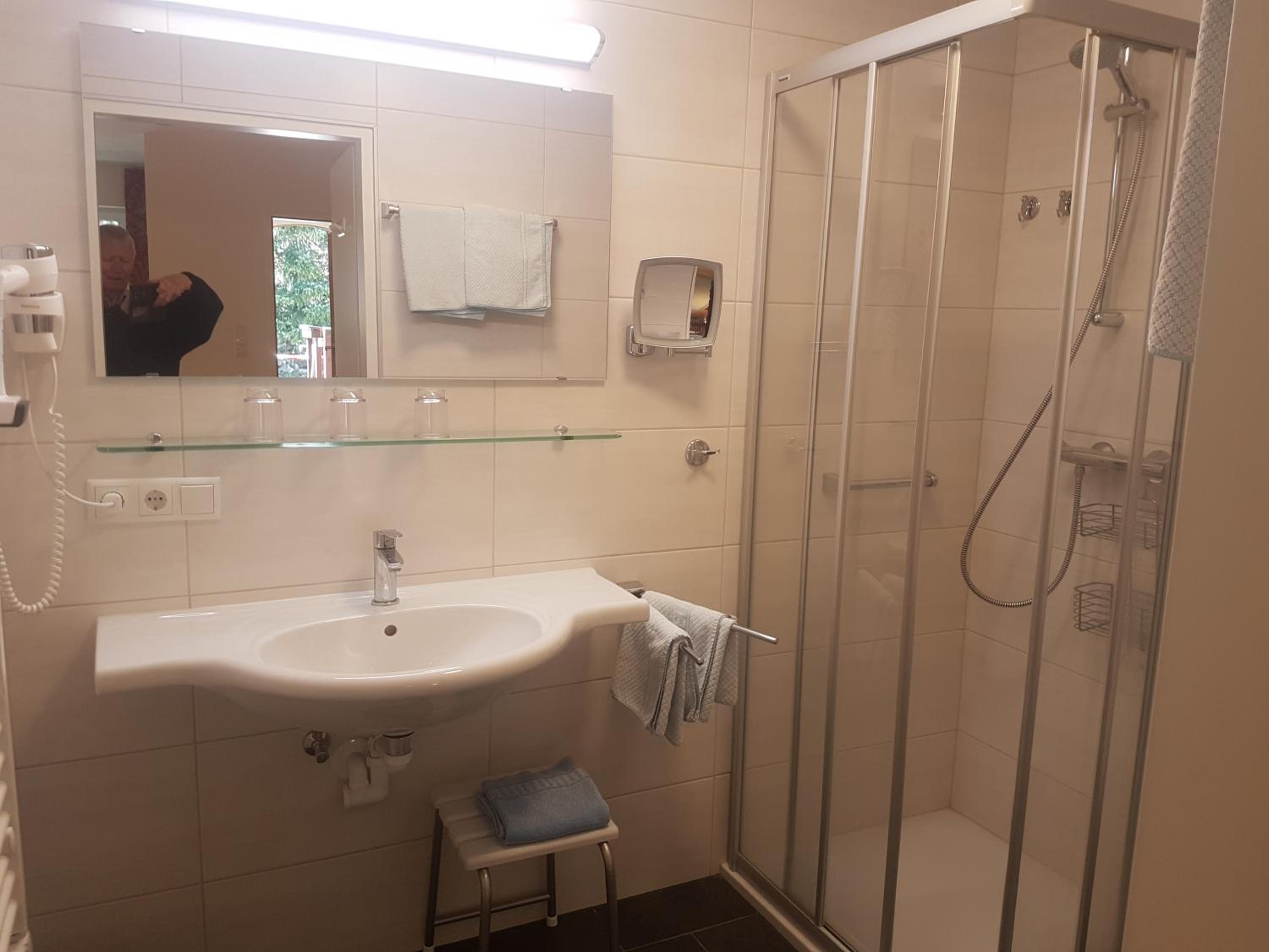 Comfort Triple Room with Shower photo 3
