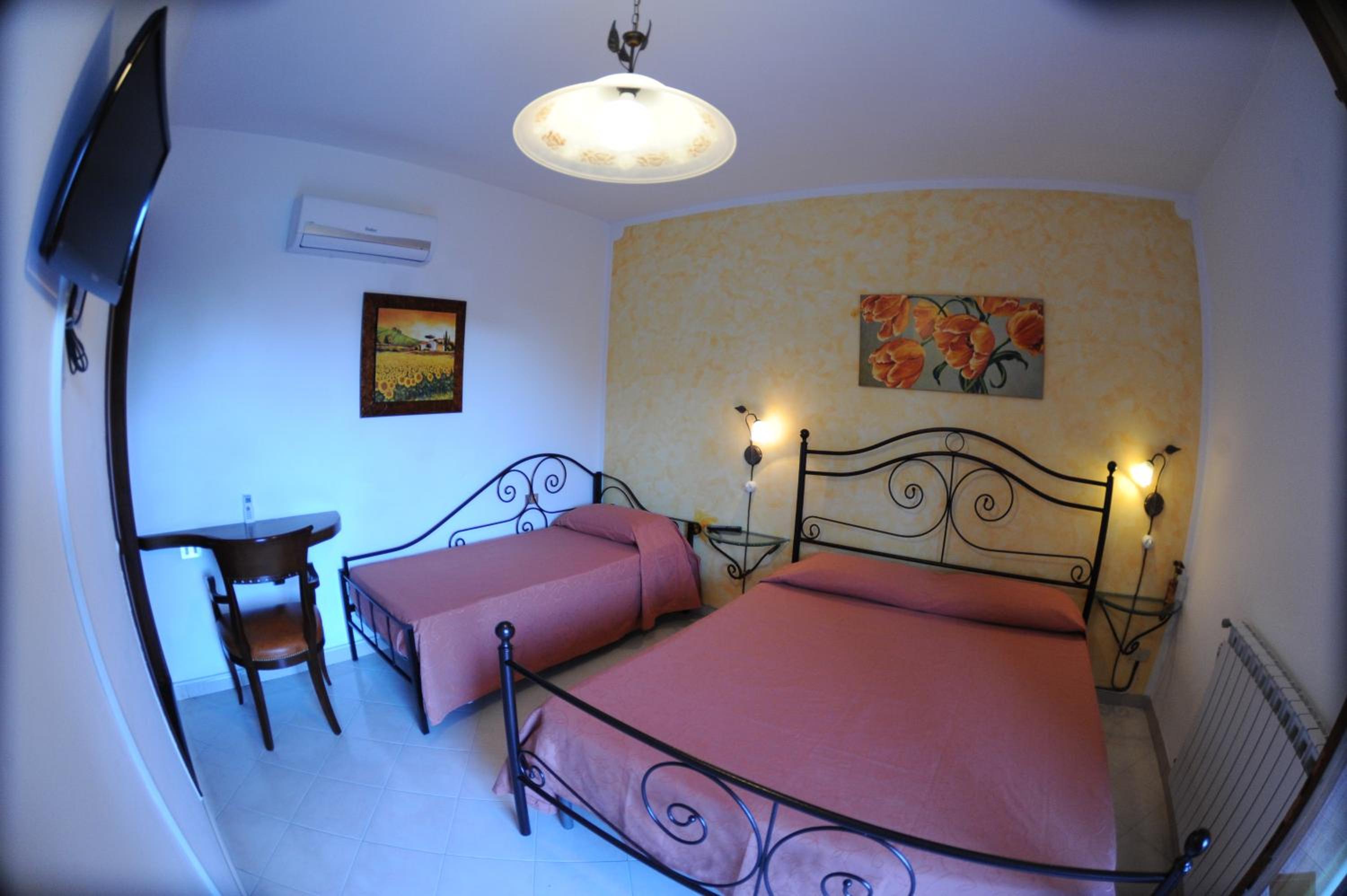 Triple Room