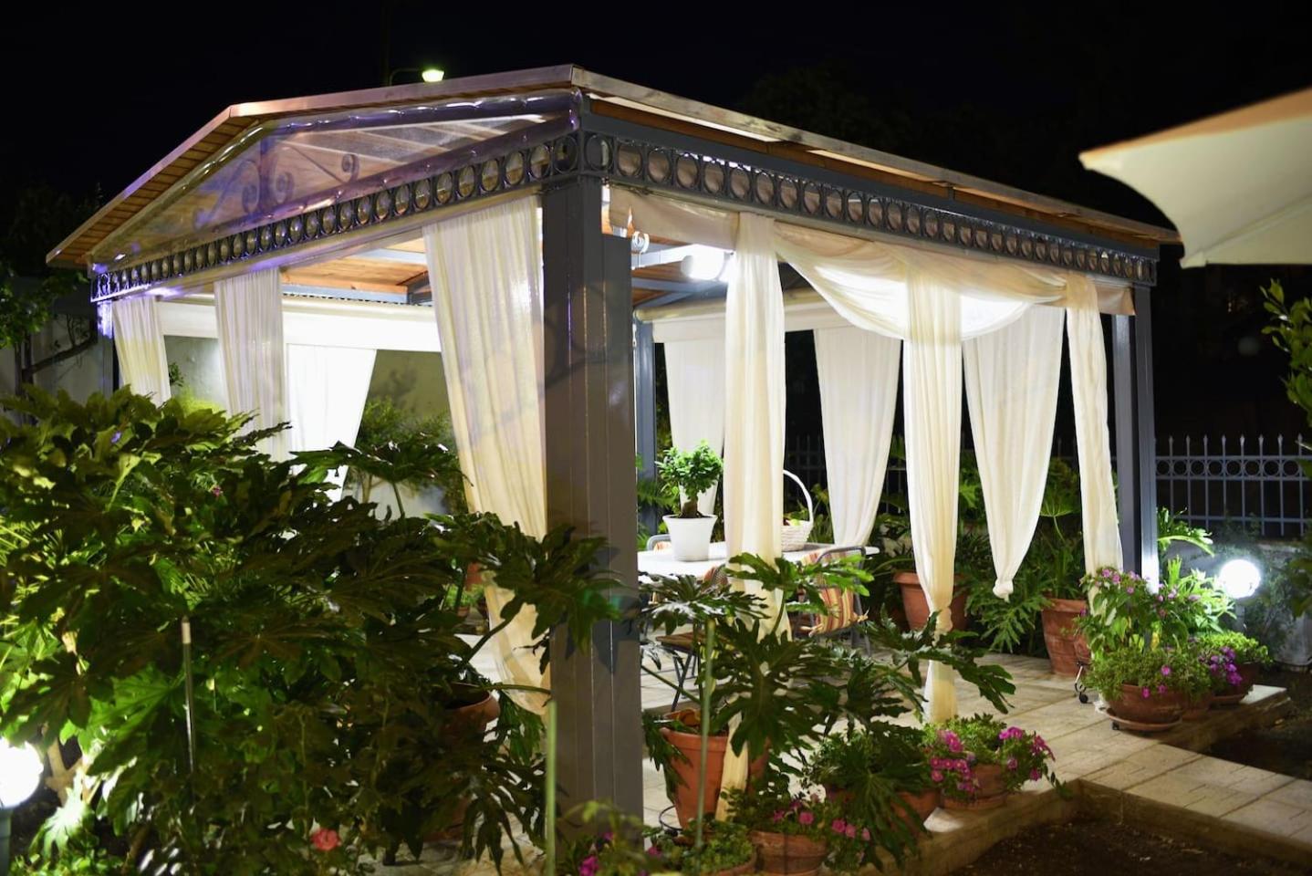 Deluxe King Suite - Photo 4