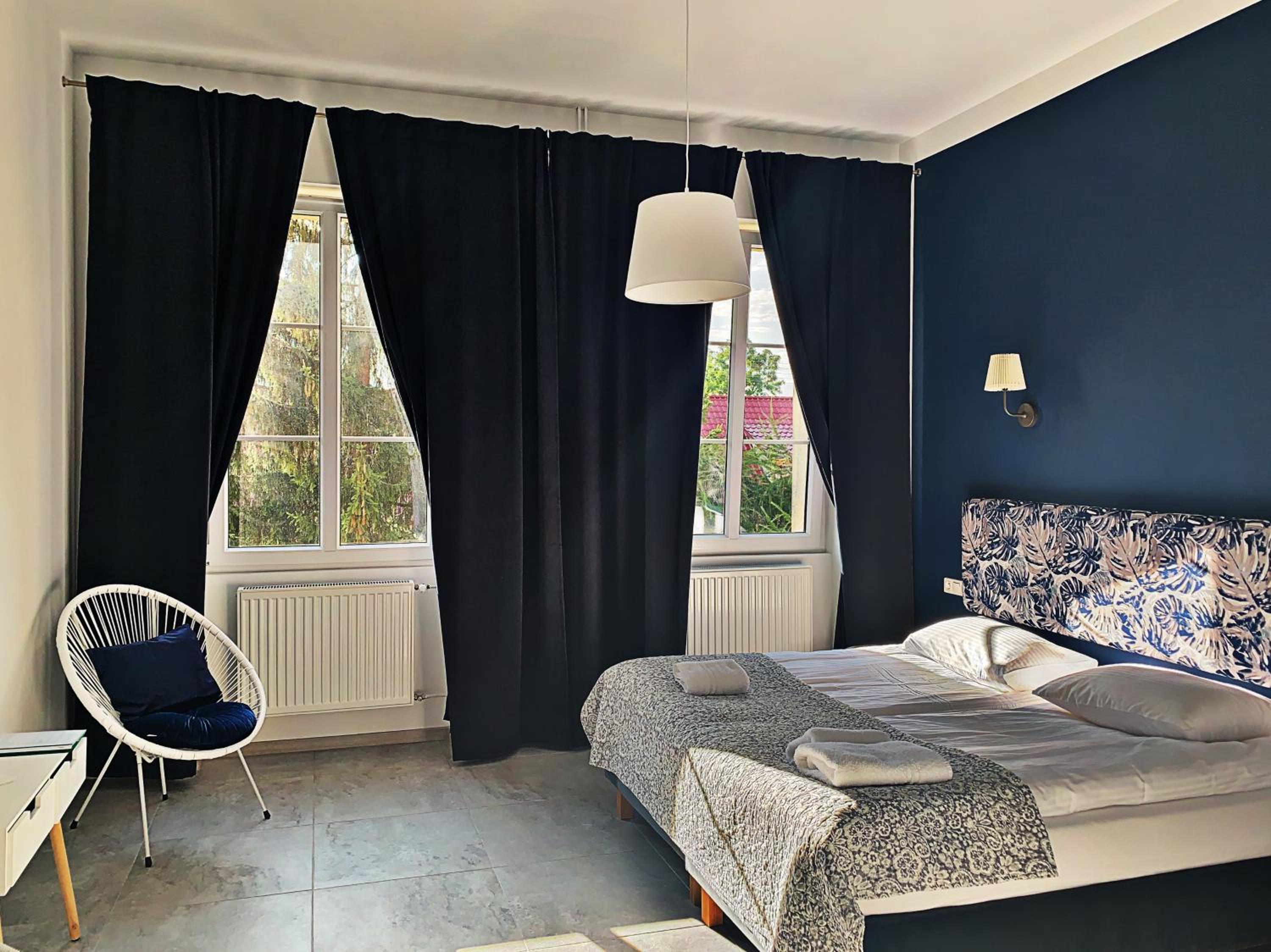 Large Double Room photo 1