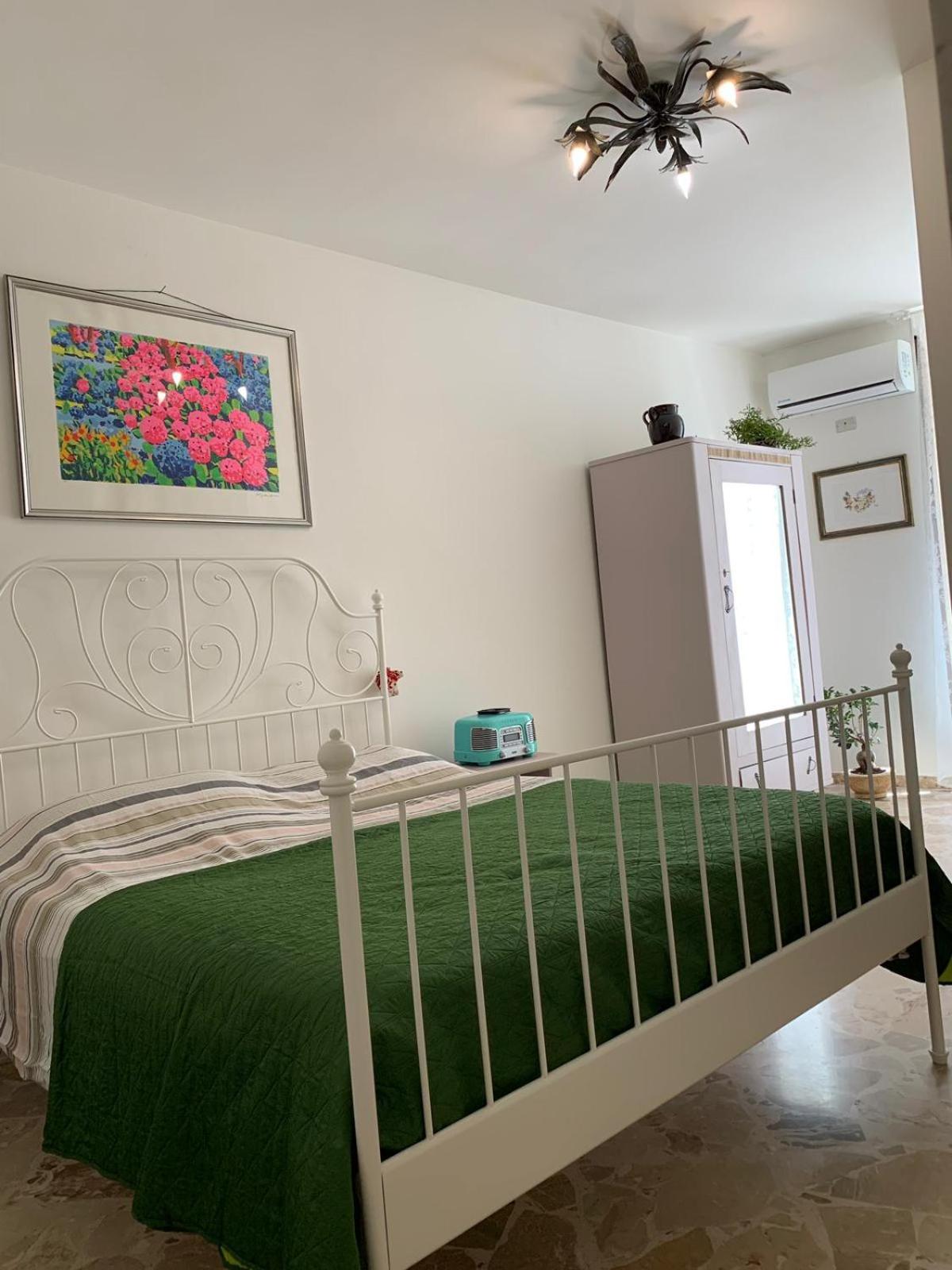 Apartment with Balcony photo 3
