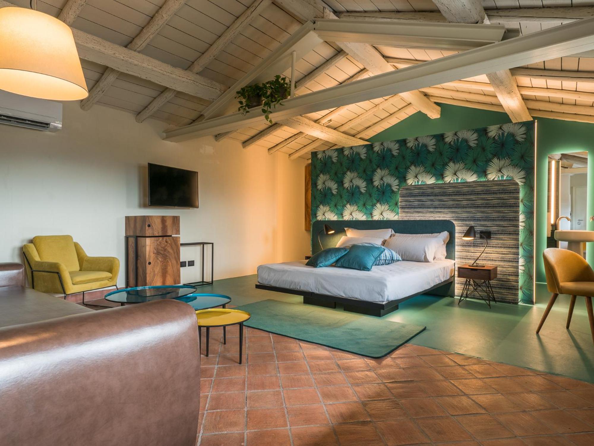 Large Double or Twin Room - Photo 1