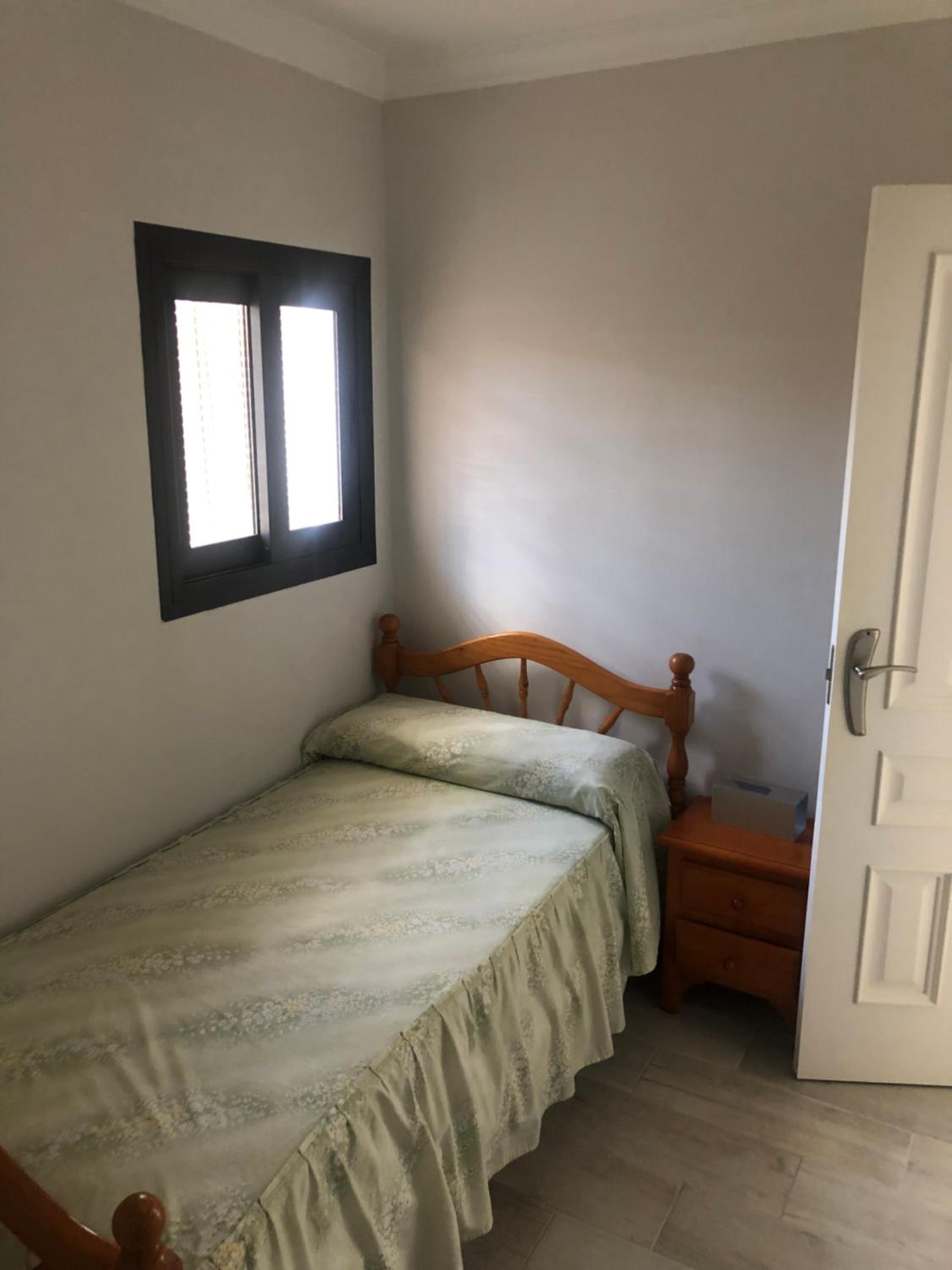 Two-Bedroom House - Photo 1