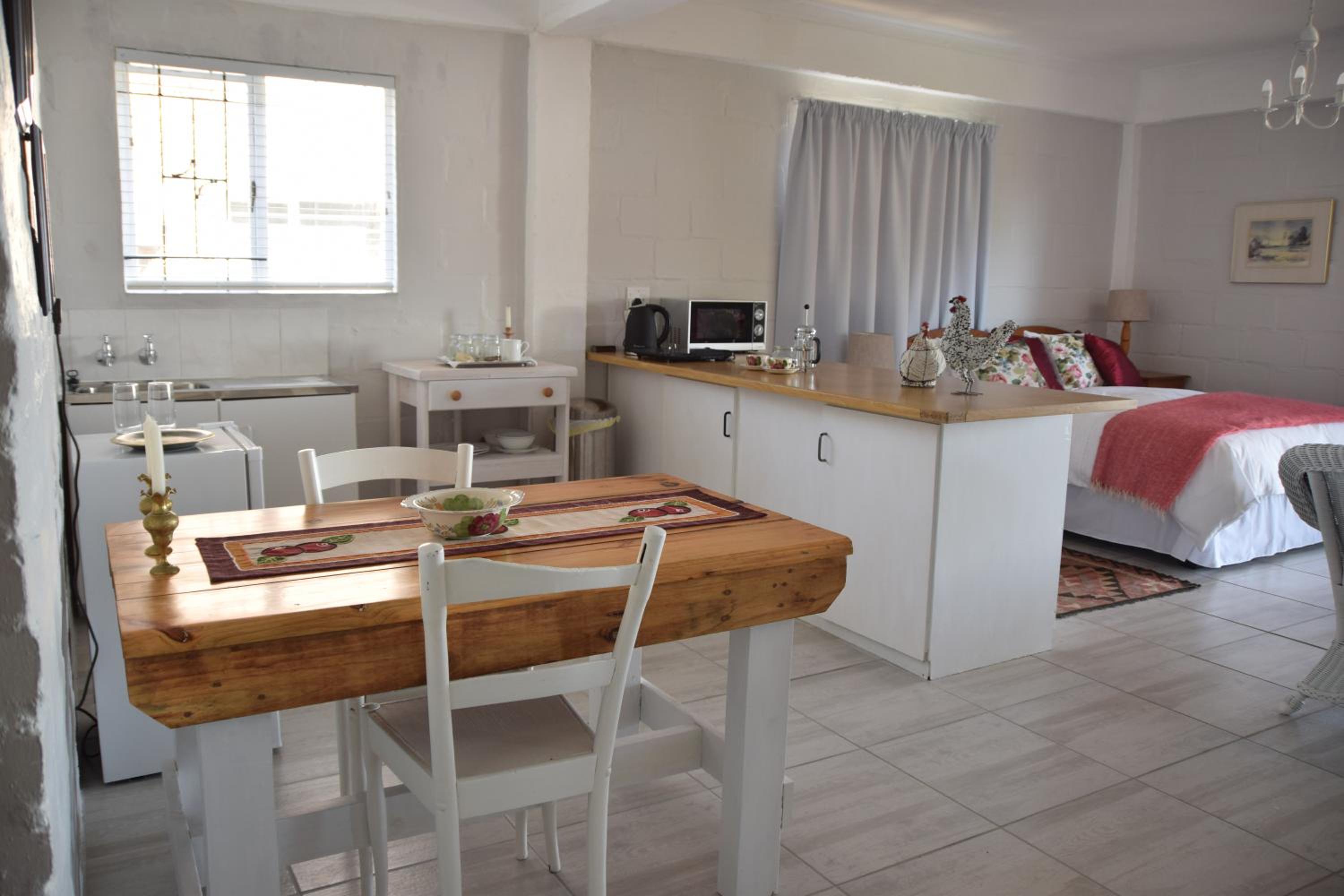 Deluxe Double Room with Balcony and Sea View - Photo 6