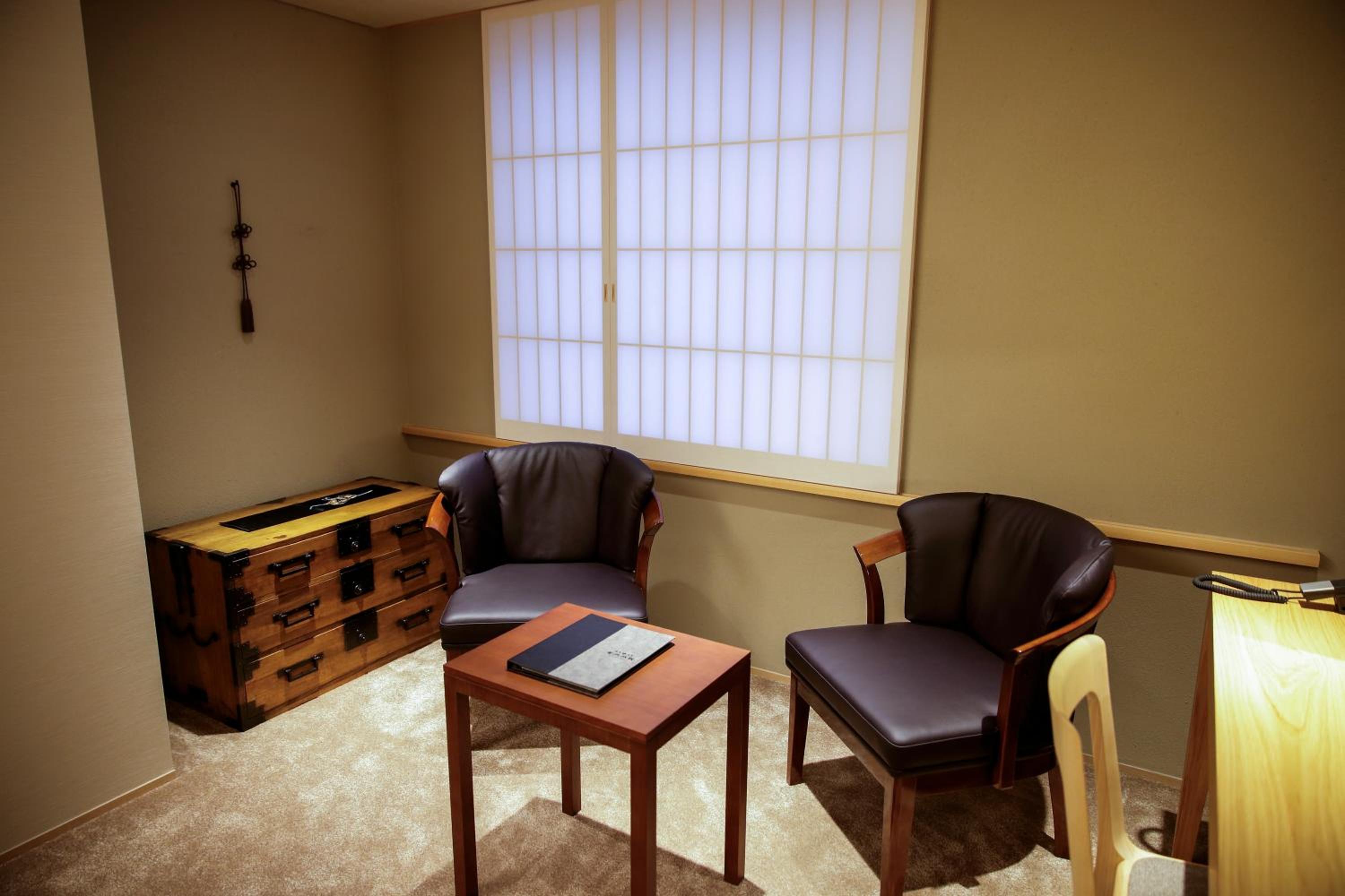 Twin Room with City View photo 2