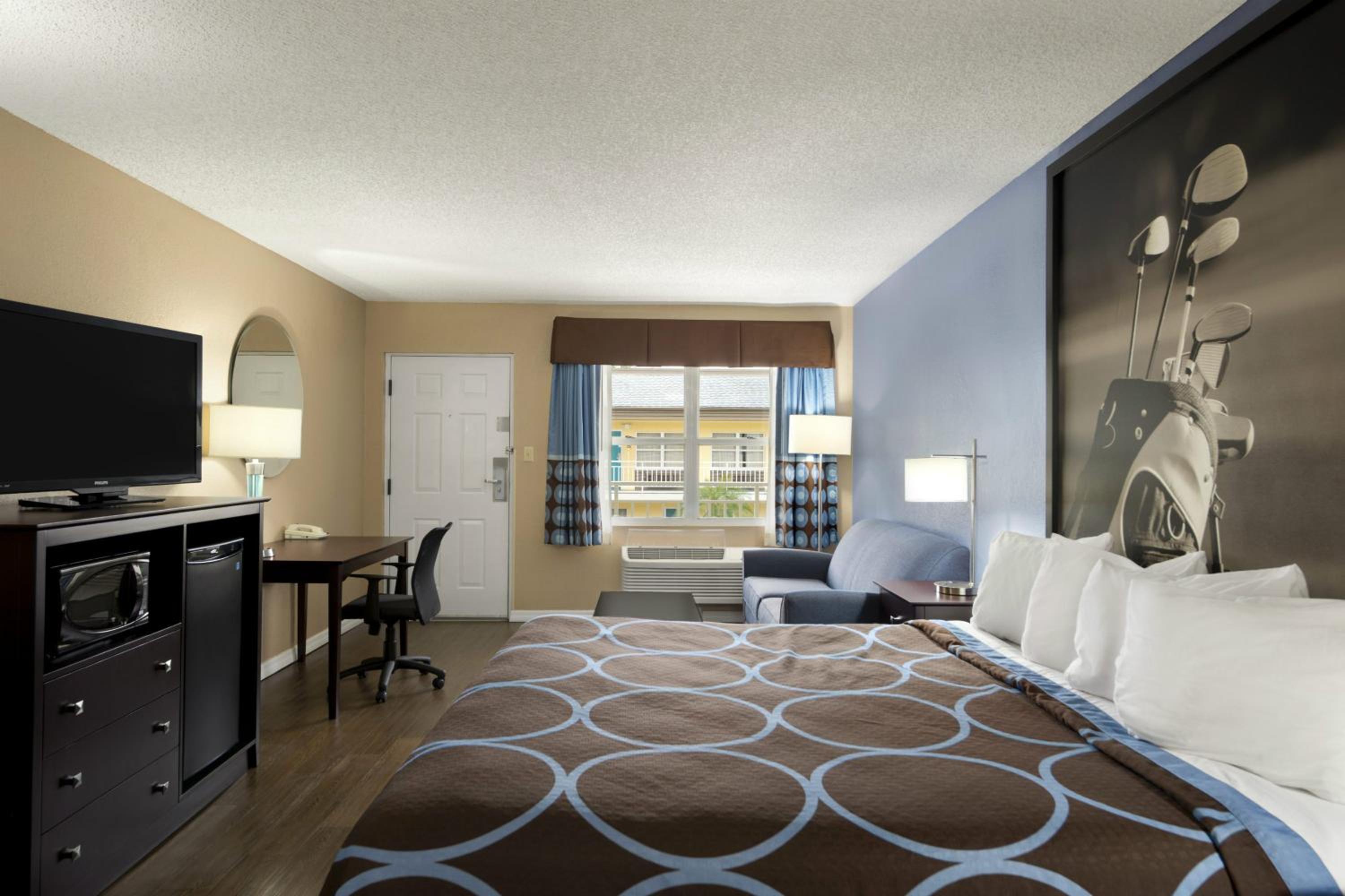 King Room - Mobility Access/Non-Smoking - Photo 11