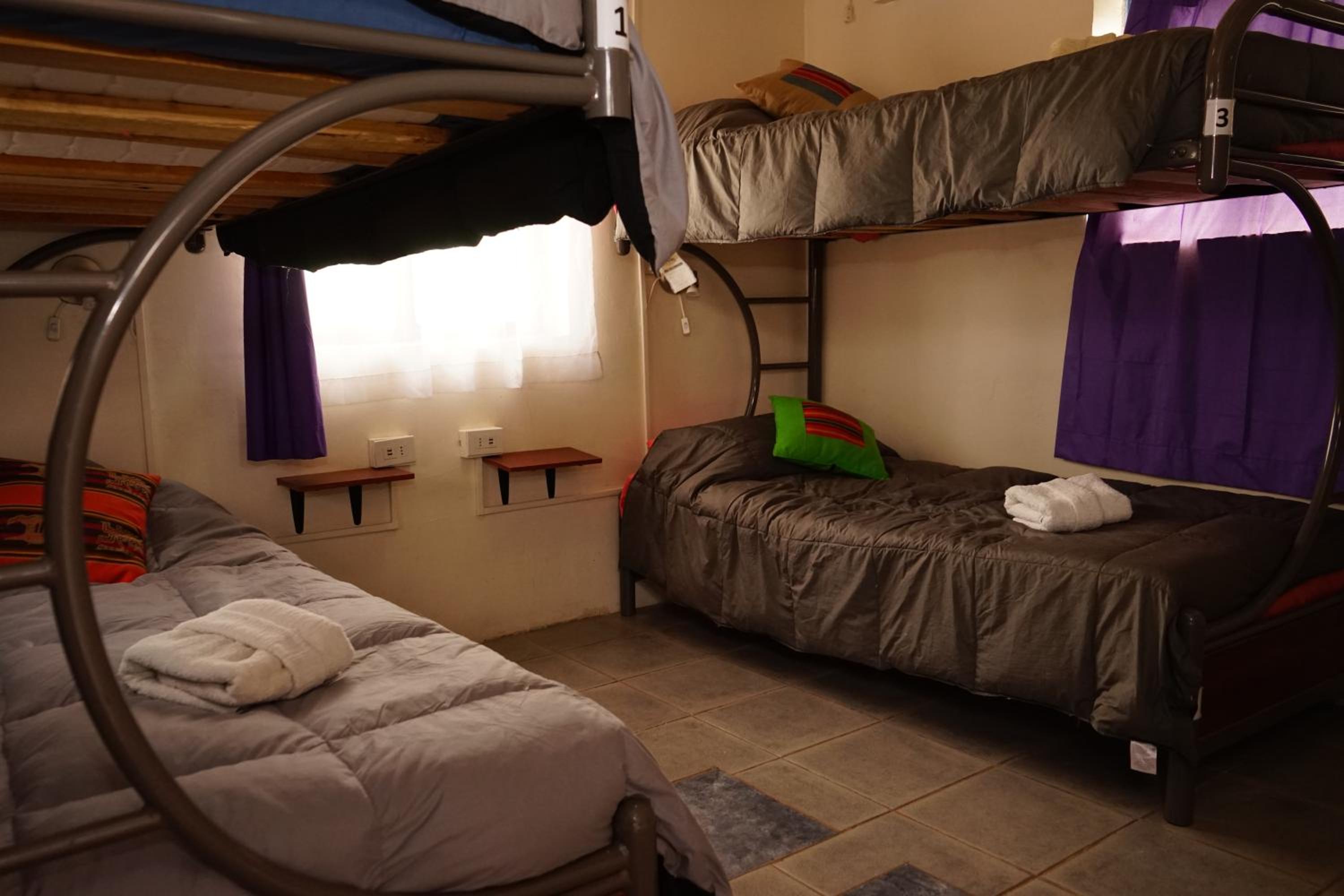 Bed in 4-Bed Mixed Dormitory Room photo 2