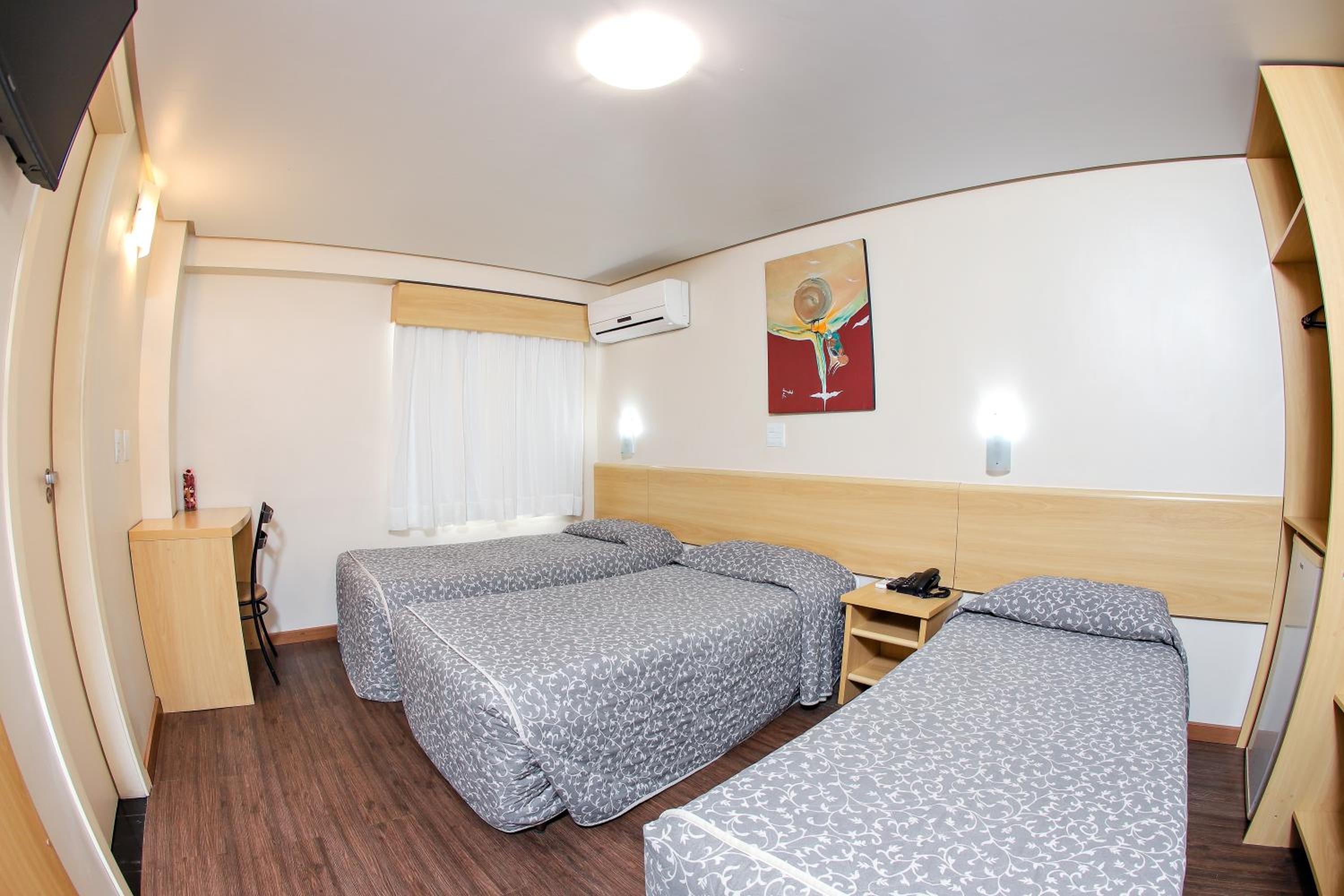 Standard Triple Room photo 2
