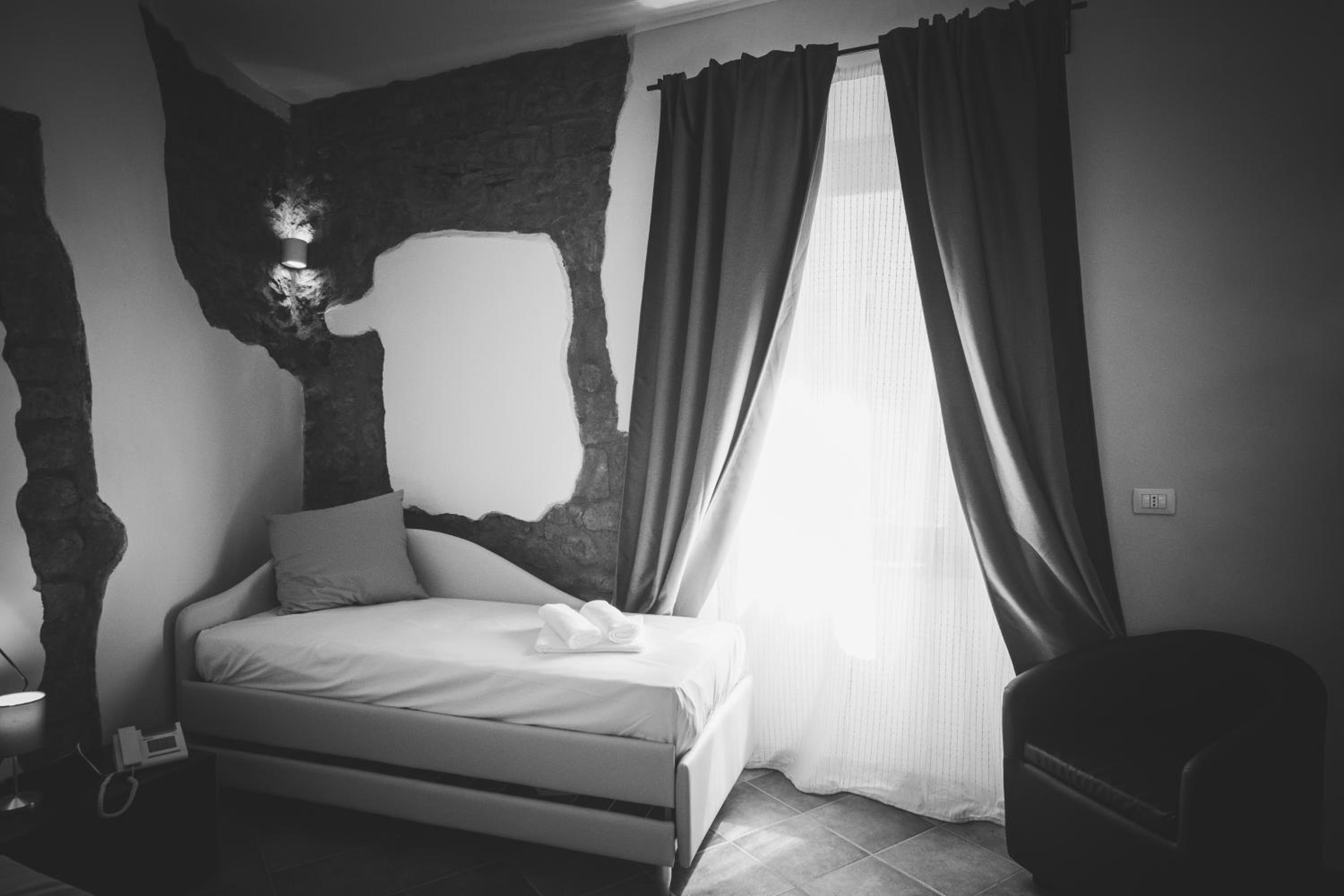 Quadruple Room - Photo 3