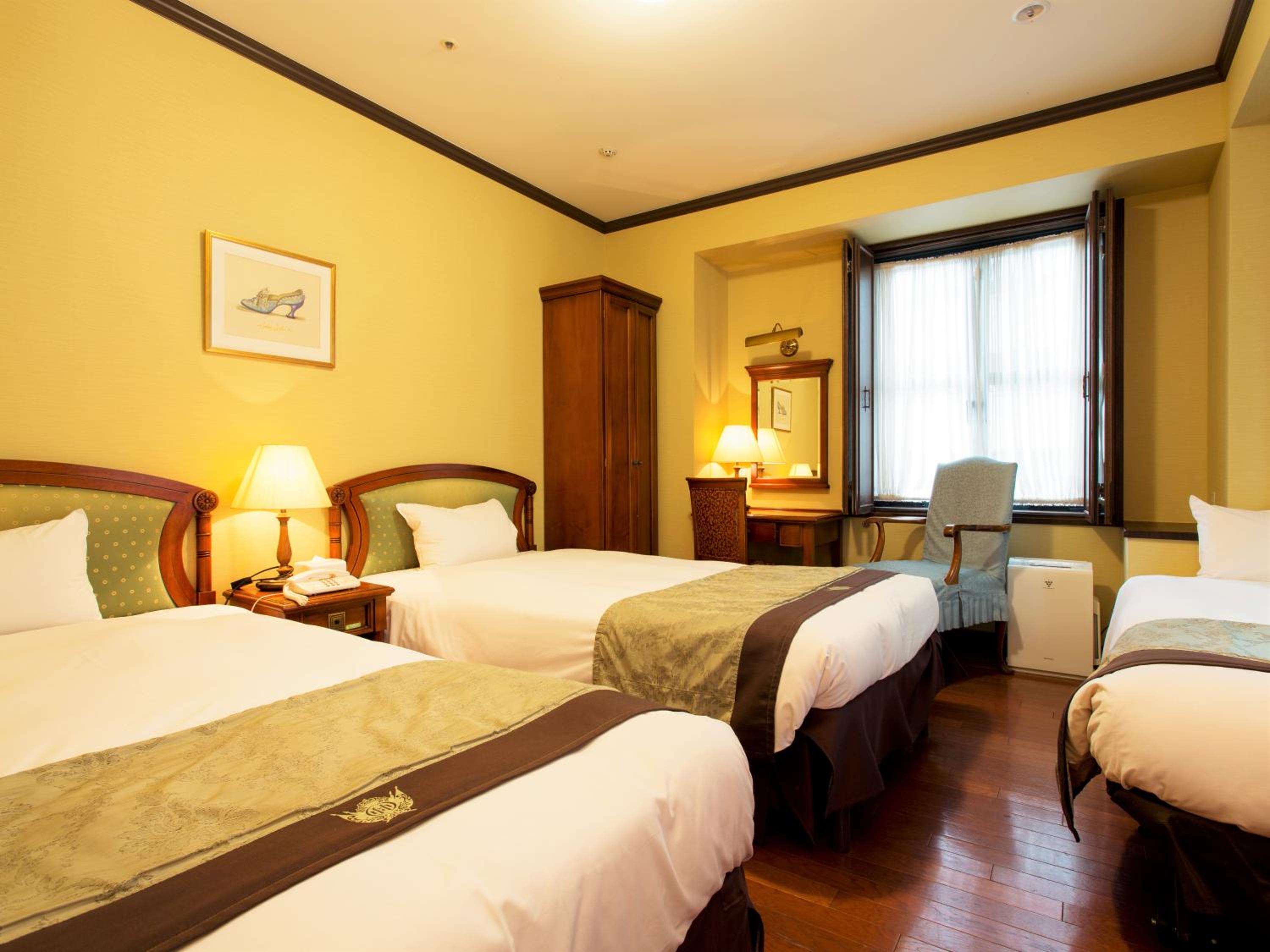 Triple Room - Non-Smoking photo 1