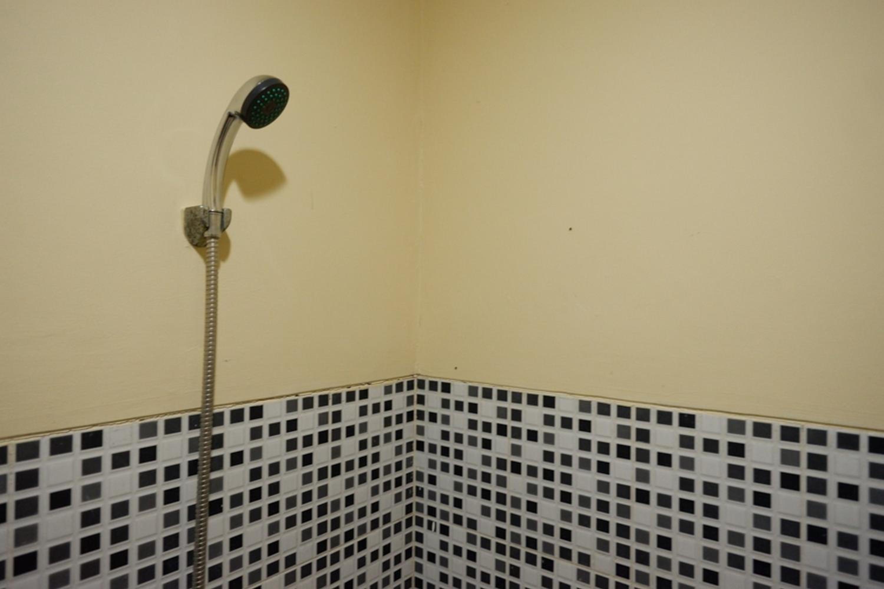 Standard Double Room - Photo 10