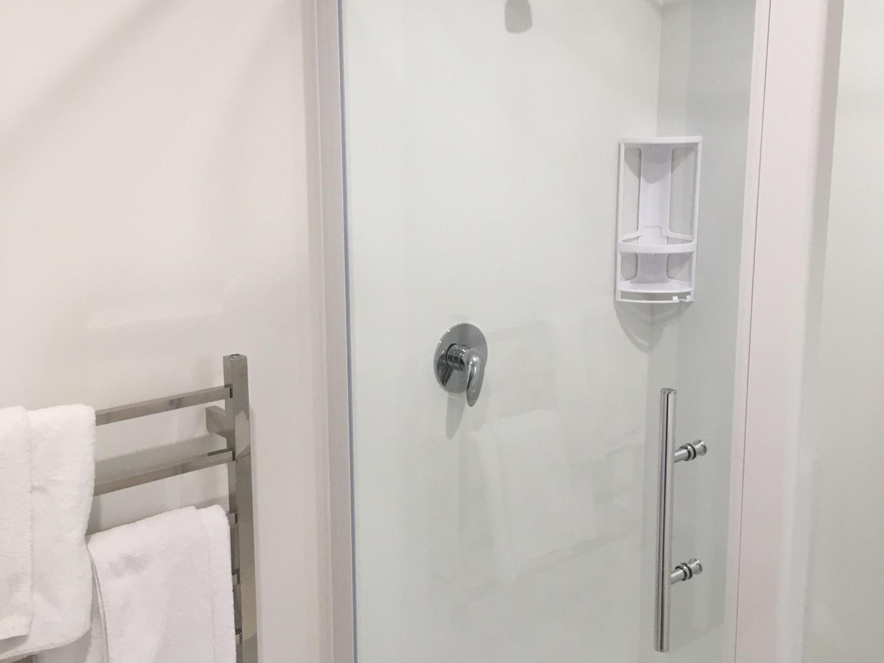 Superior Suite - Photo 5