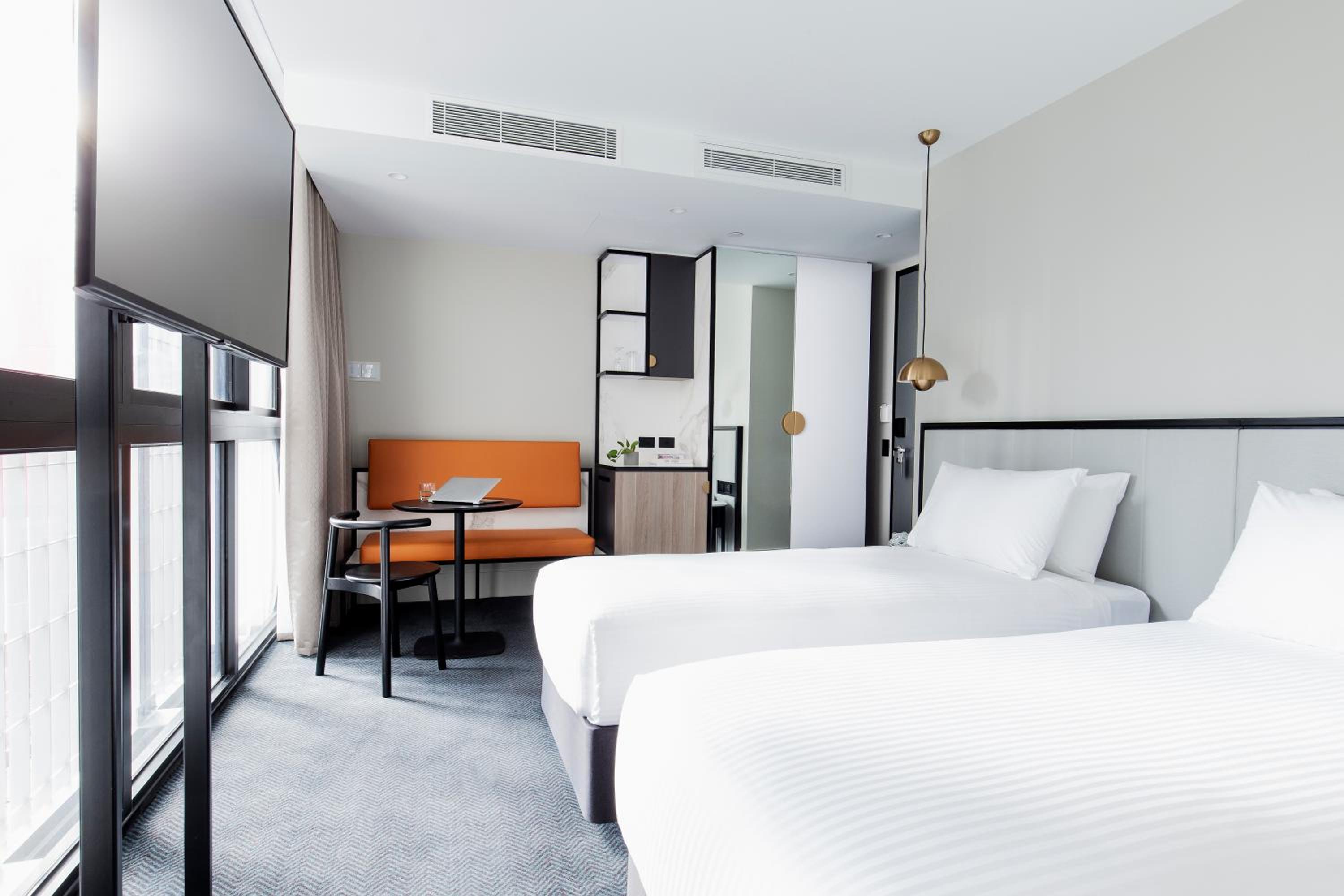 Twin Room - Photo 2