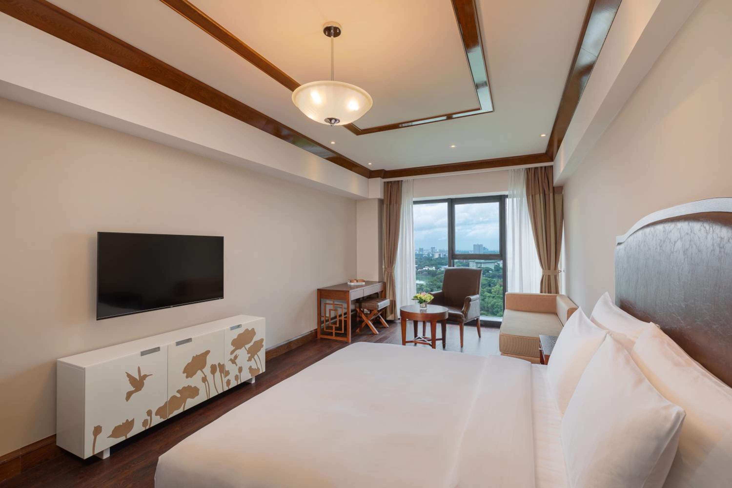 Three-Bedroom Apartment - Photo 17