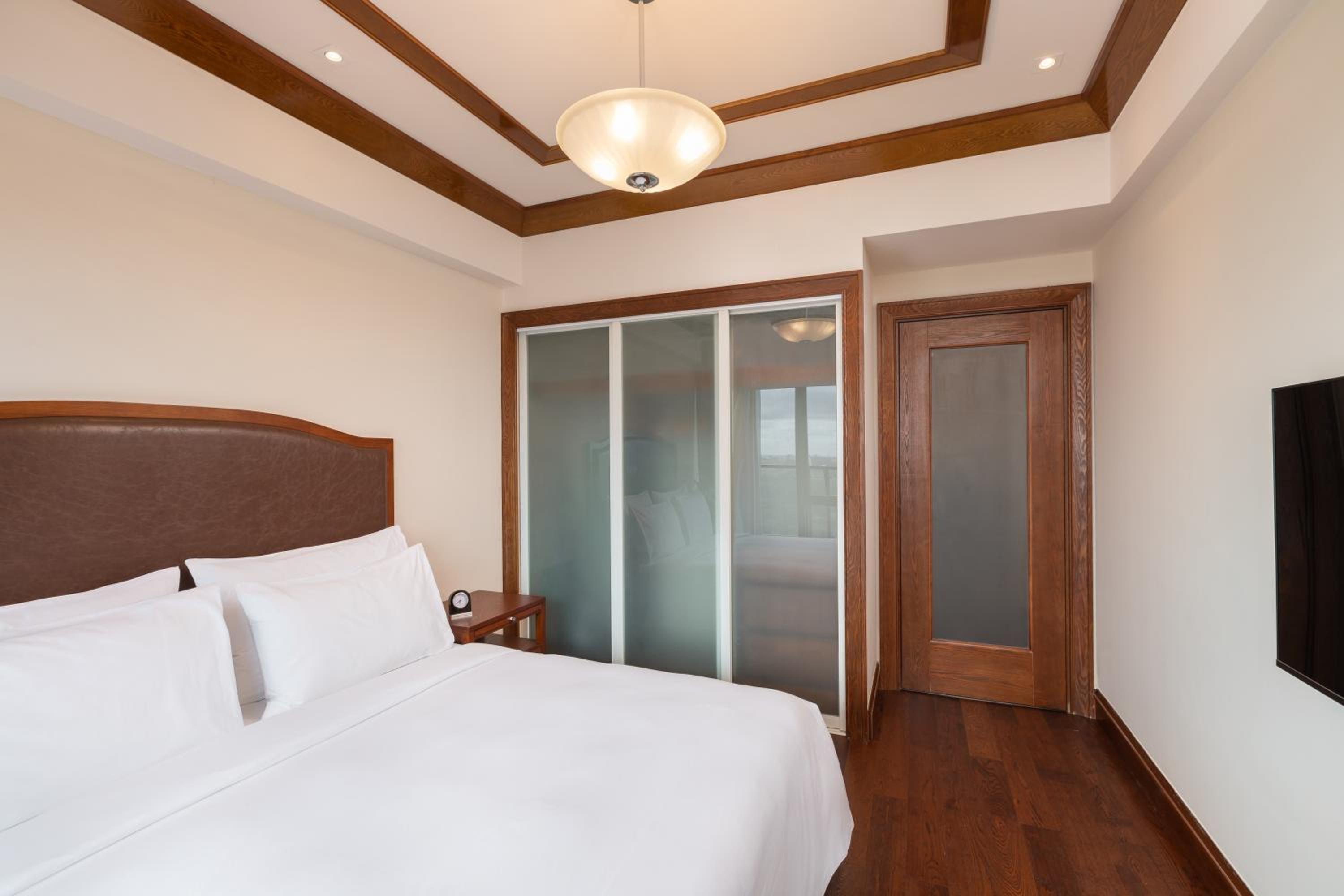 Two Bedroom With Shwedagon Pagoda View - Photo 19