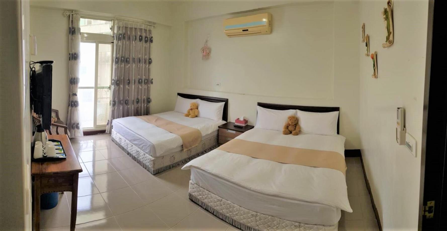 Quadruple Room - Photo 1