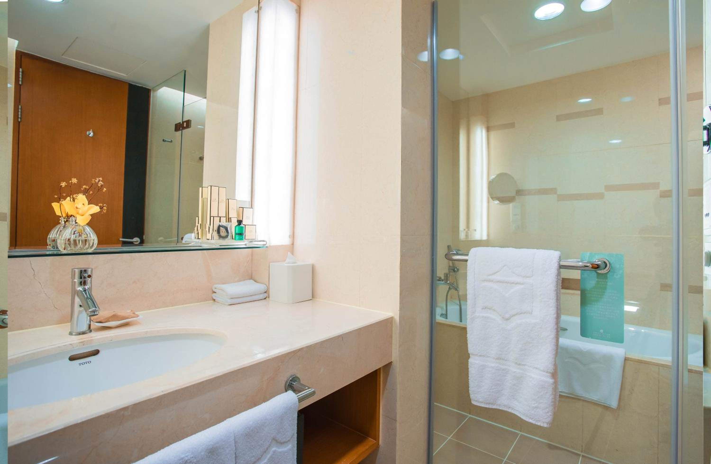 Deluxe Twin Room - Photo 6