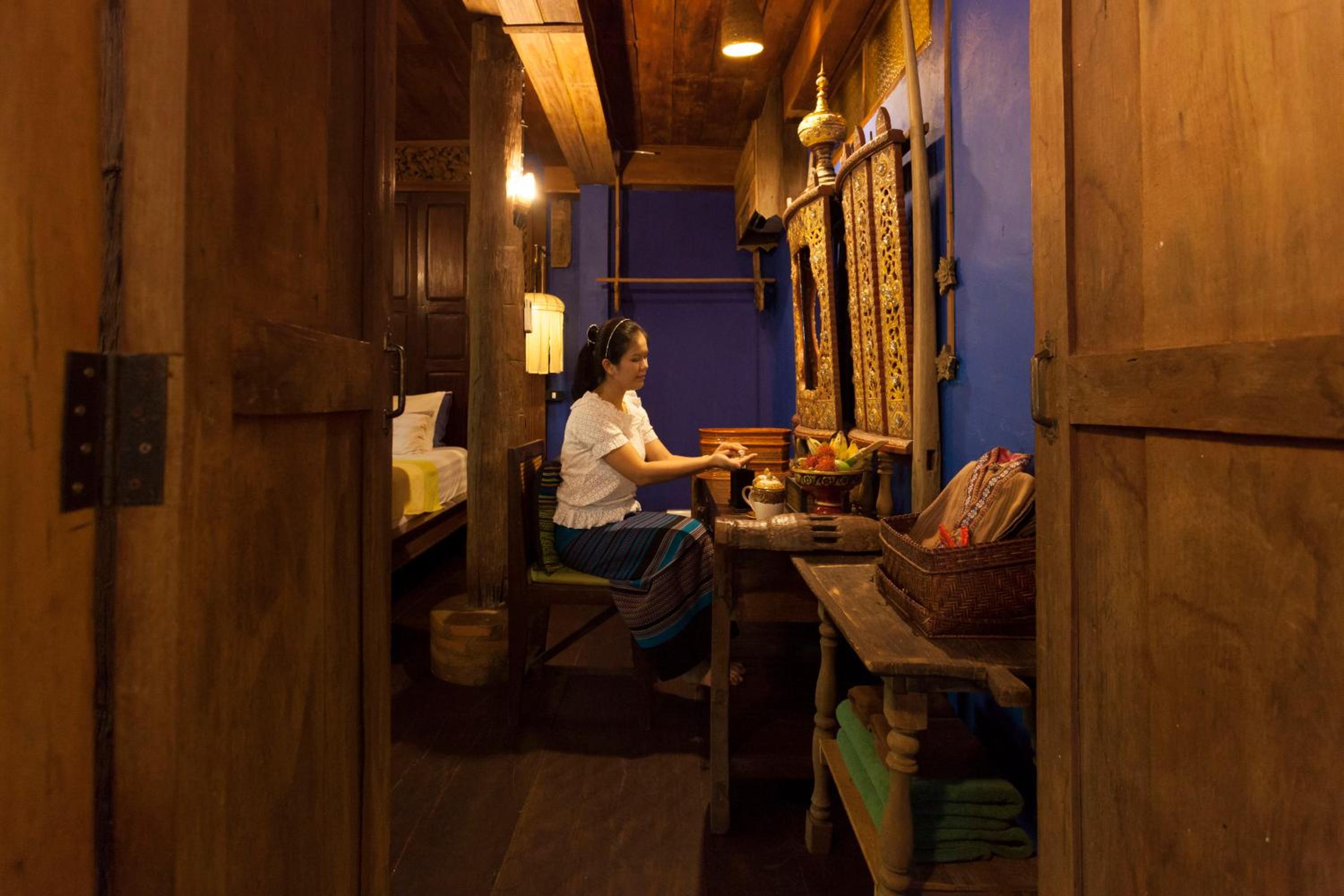 Artisan Teak Suite Plus Lanna Herbal Steam - Photo 14