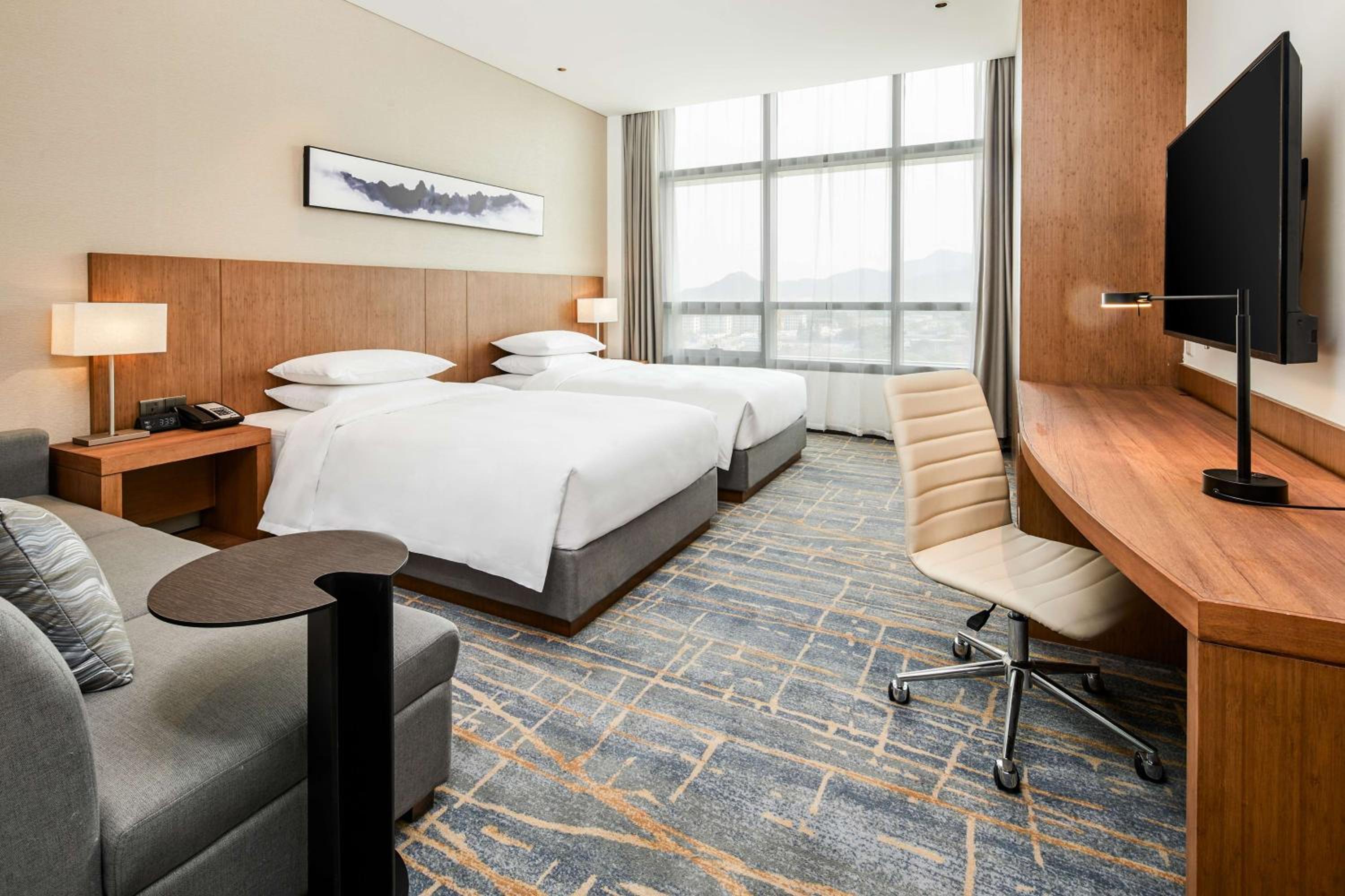 Twin Room - Photo 4