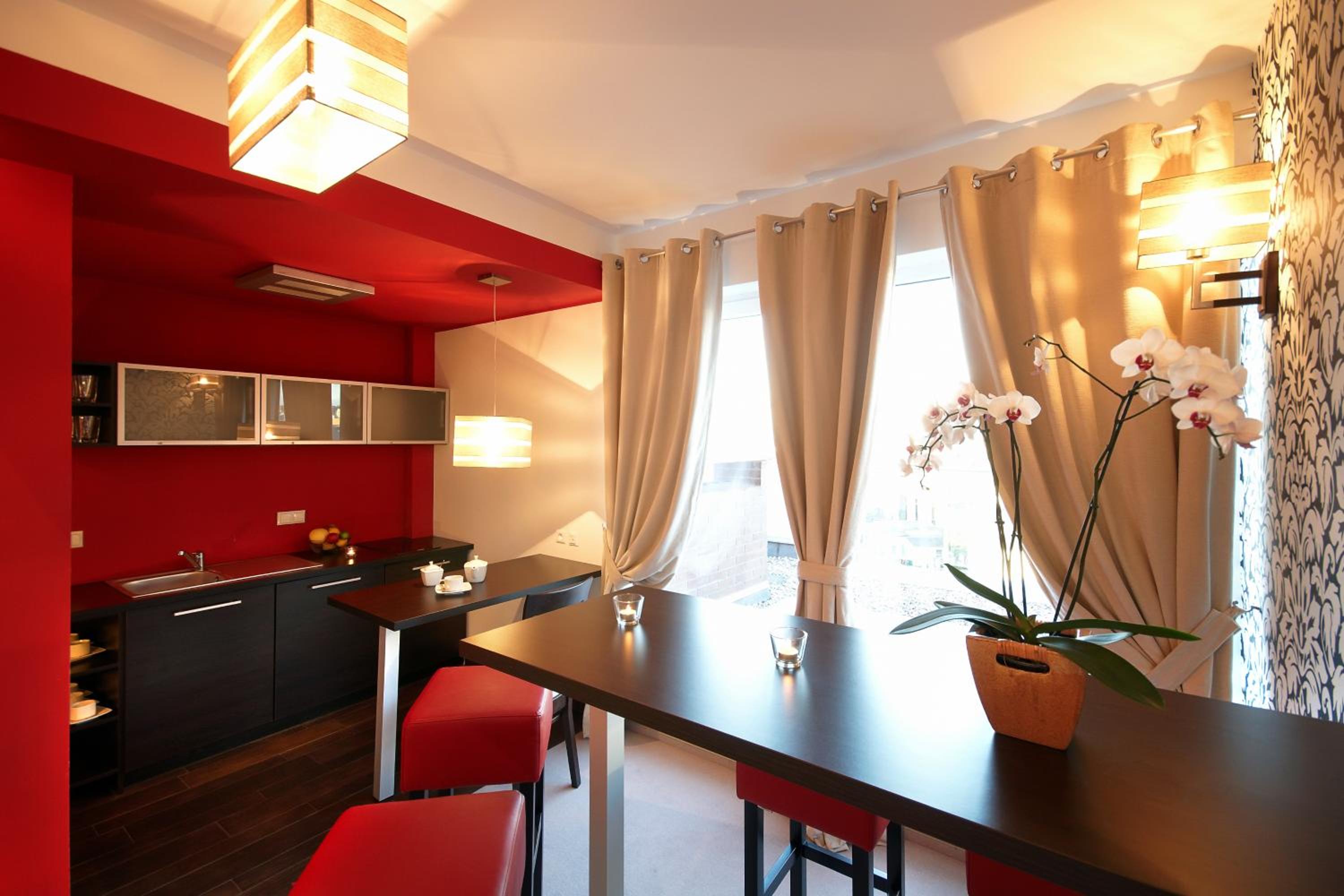 Deluxe Suite - Photo 13