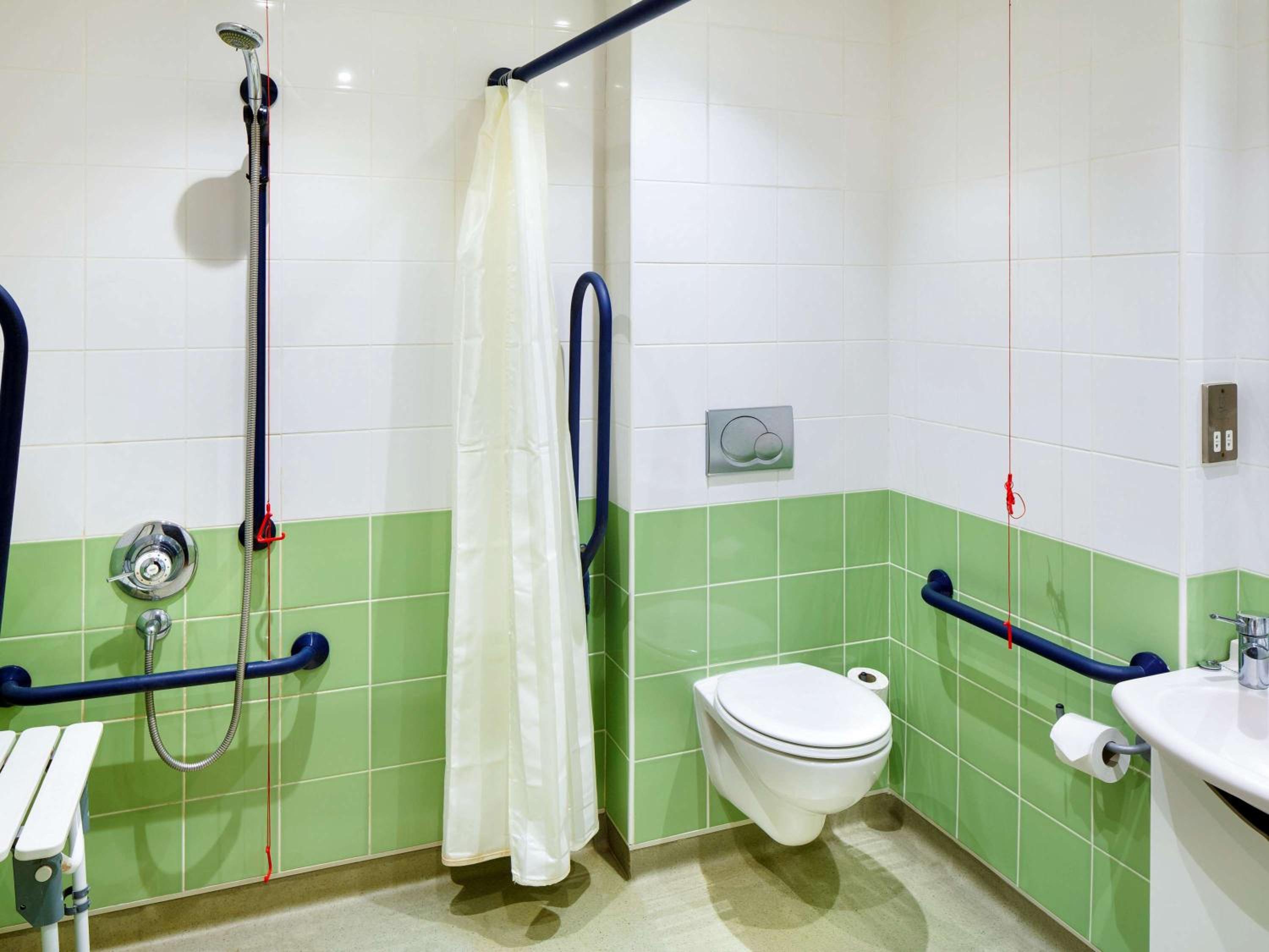 Standard Double Room with One Double Bed and One Single Bunk Bed - Accessible photo 2