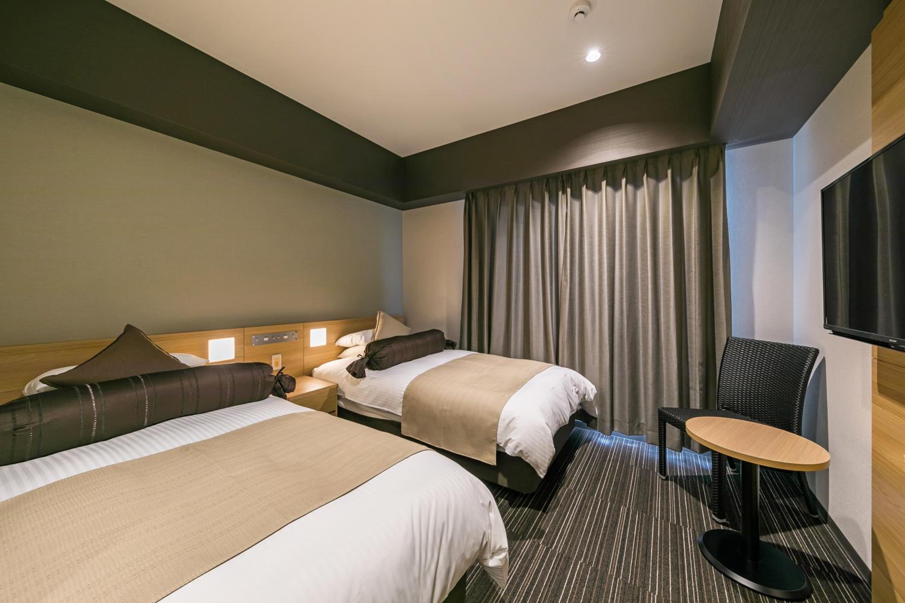 Regular Floor Twin Room with Balcony - Non-Smoking (Misaki Building)