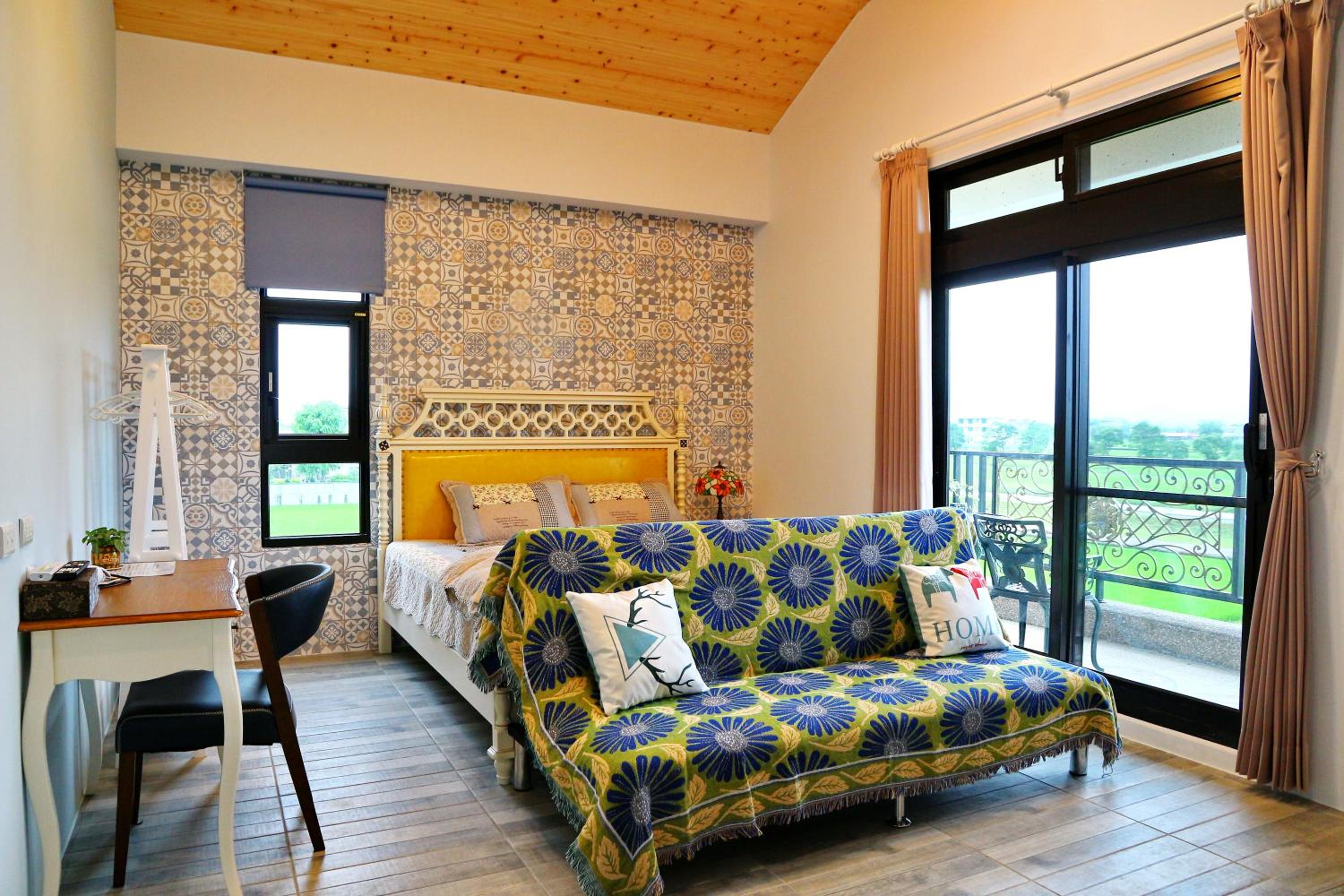 Queen Room with Balcony