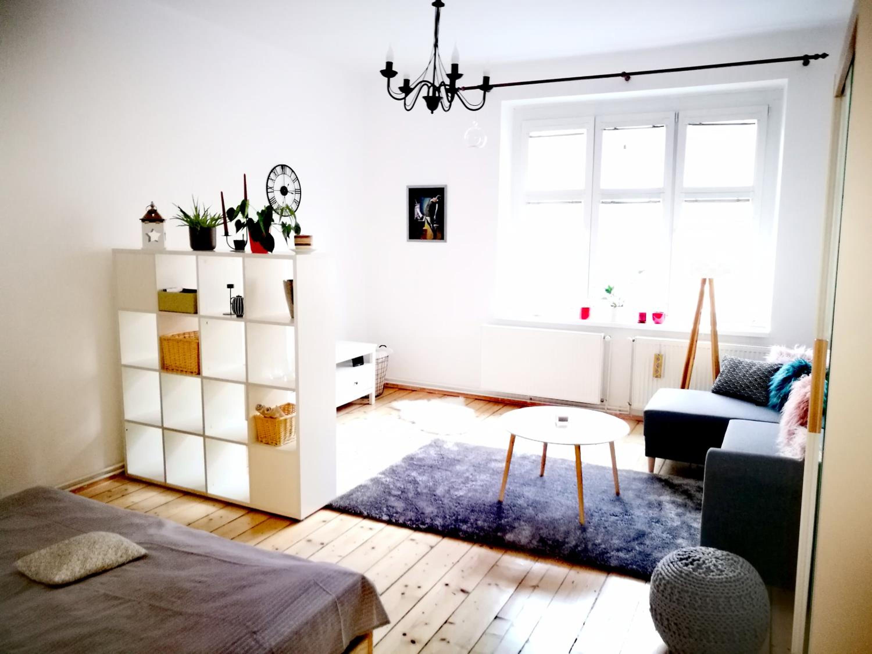 One-Bedroom Apartment - Photo 2