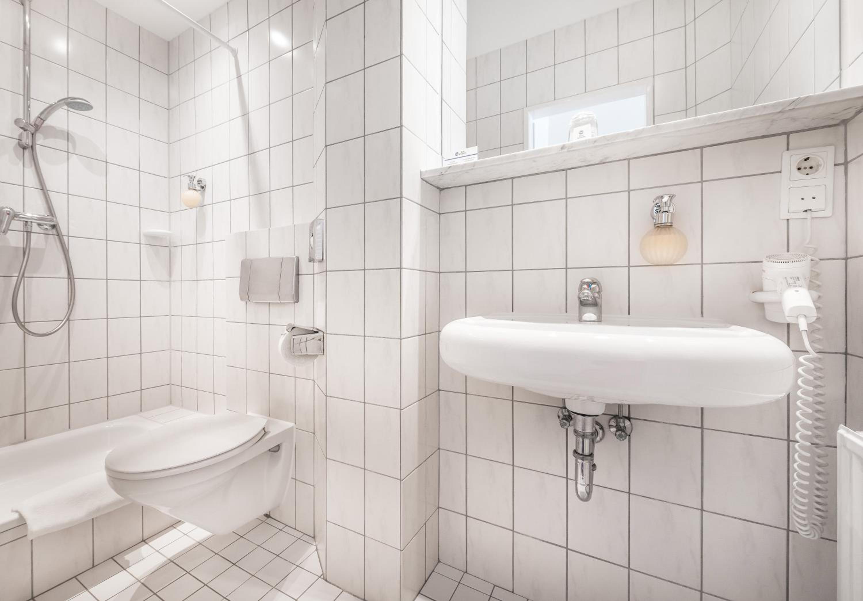 Standard Single Room