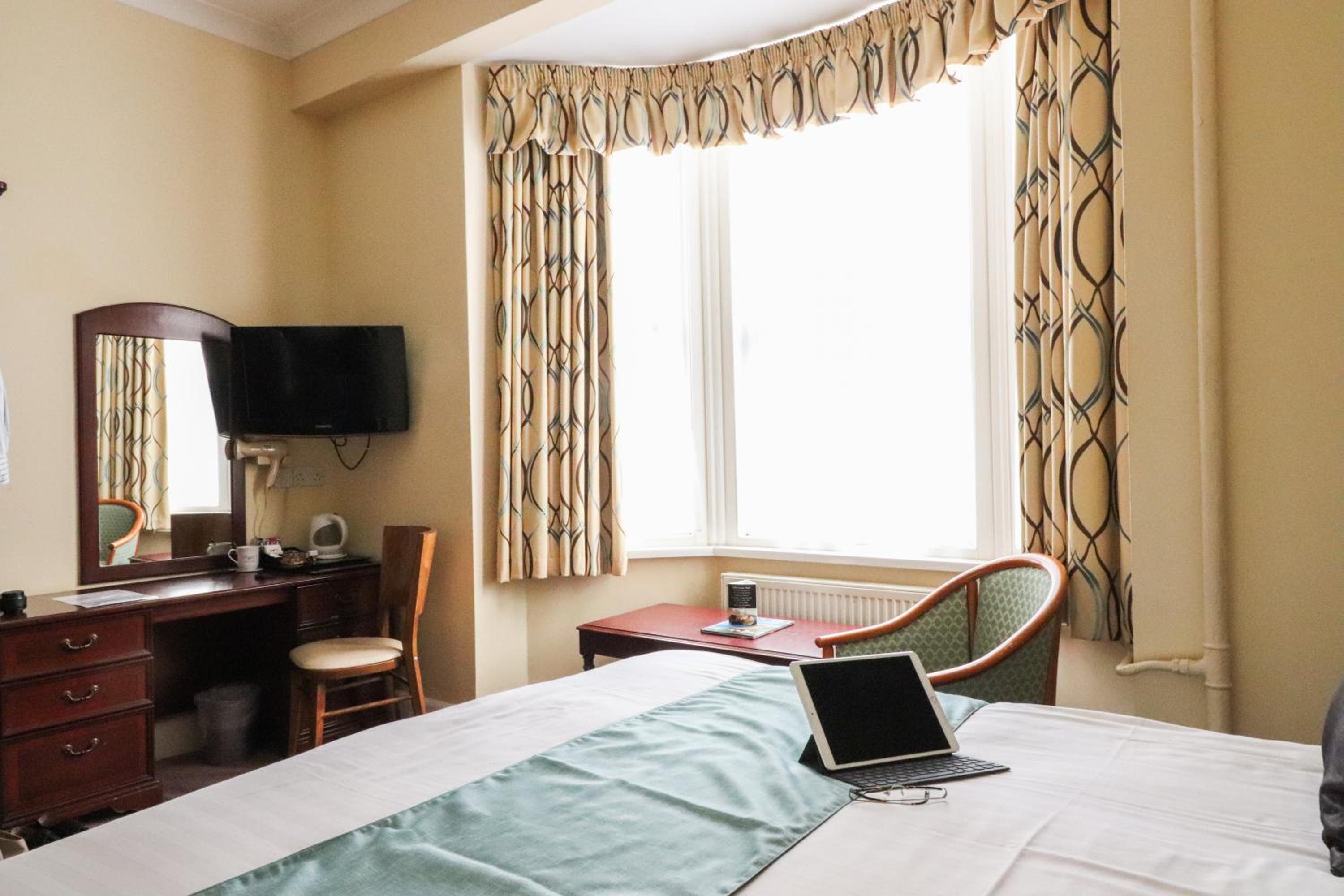 Double Room - No Dogs - Photo 3