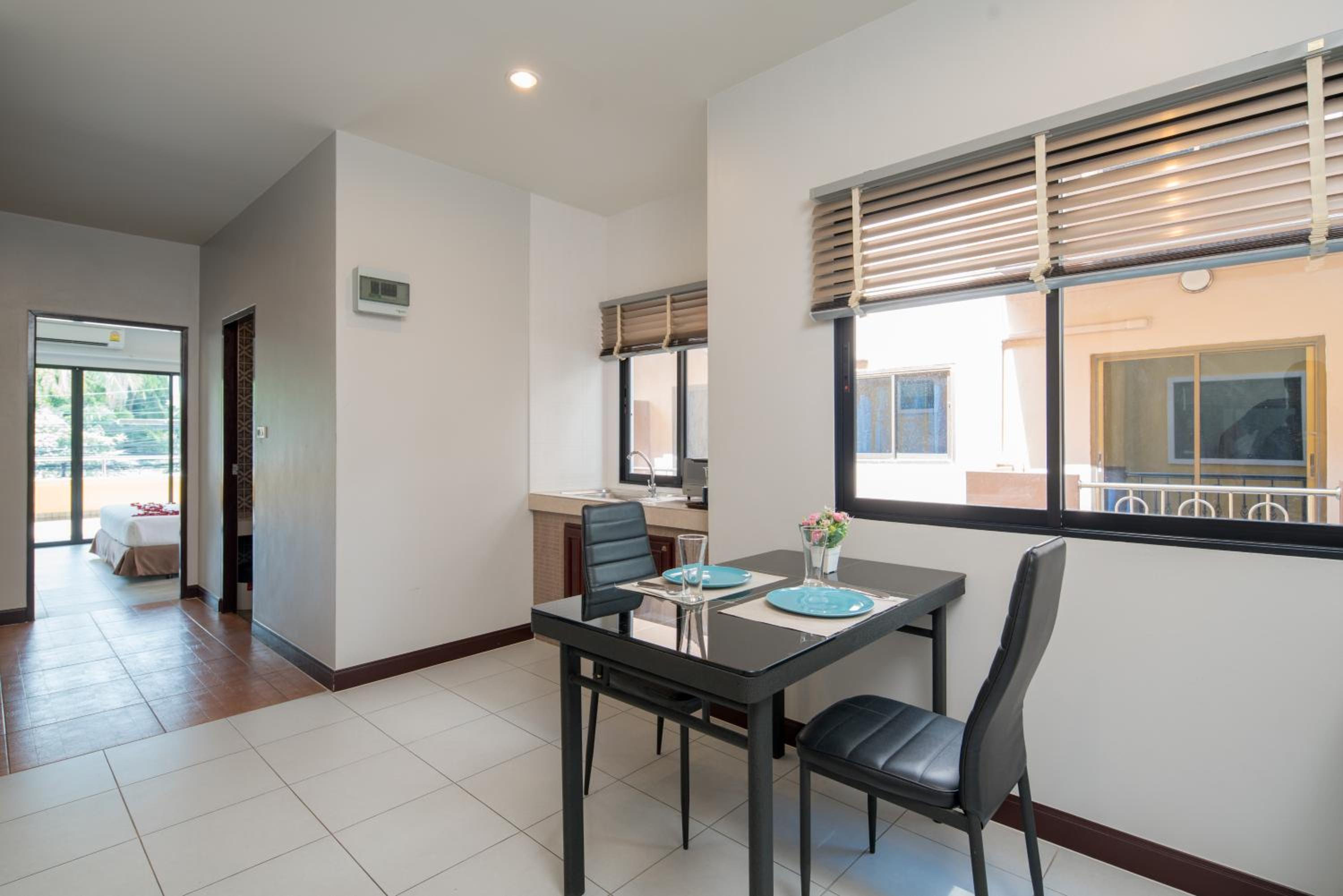 Deluxe 1 Bedroom Apartment - Photo 22