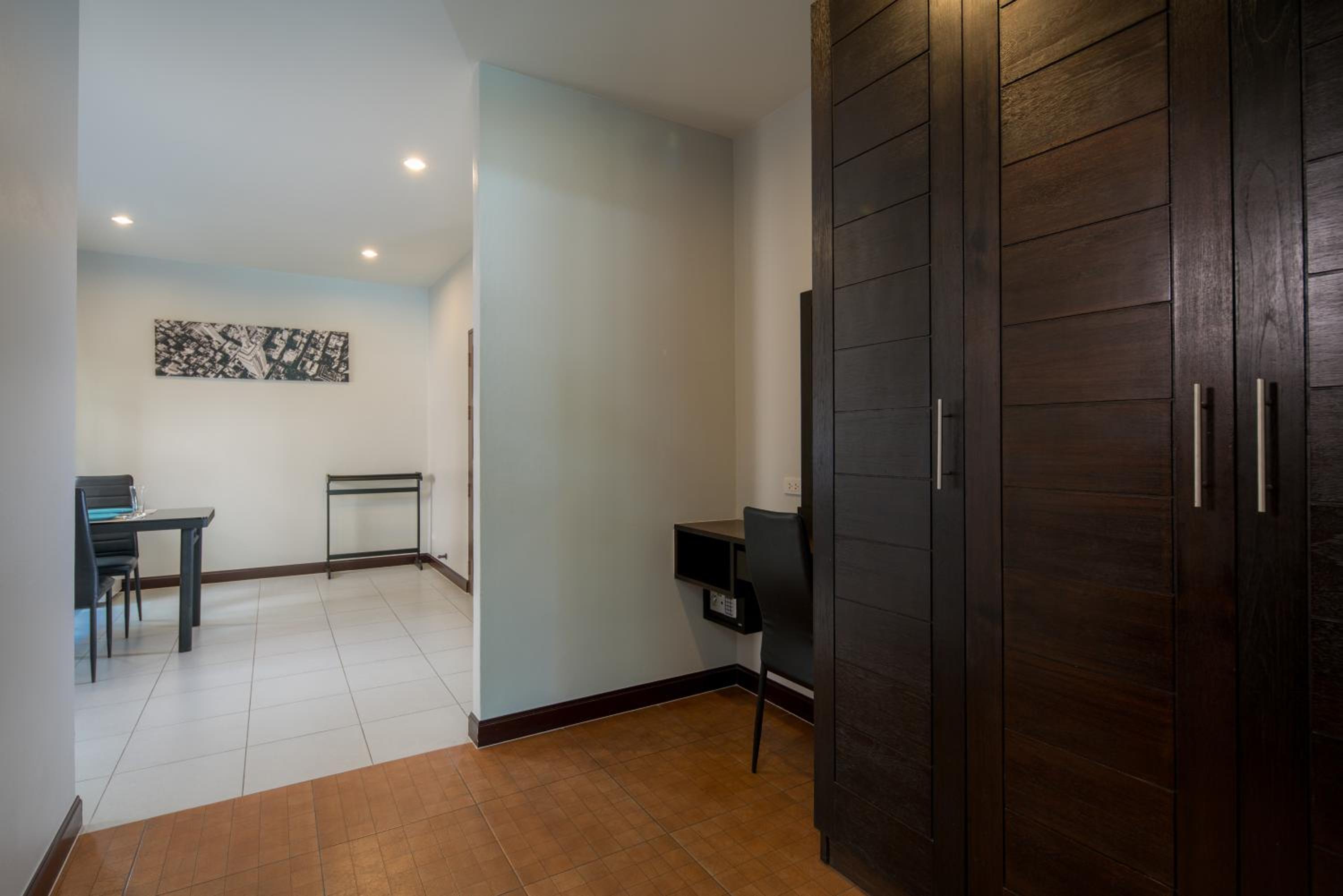 Deluxe 1 Bedroom Apartment - Photo 20