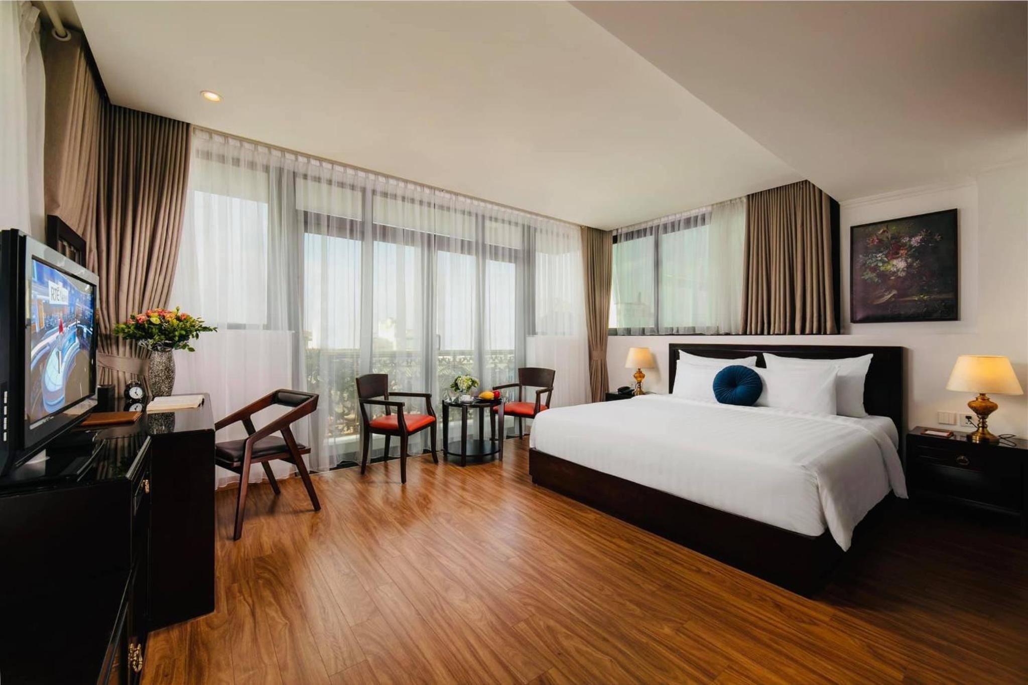 Suite with City View
