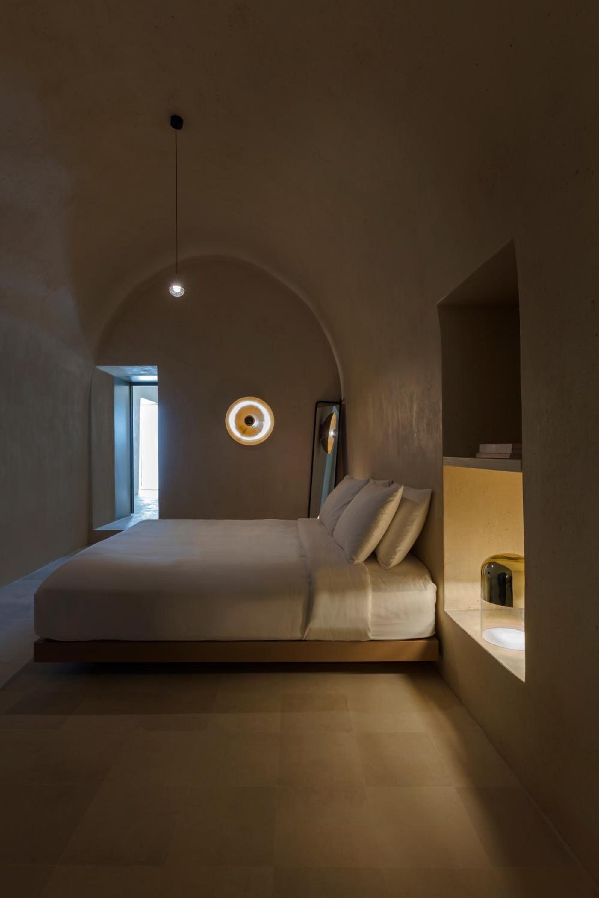 Luxury Two Bedroom Villa - Photo 16