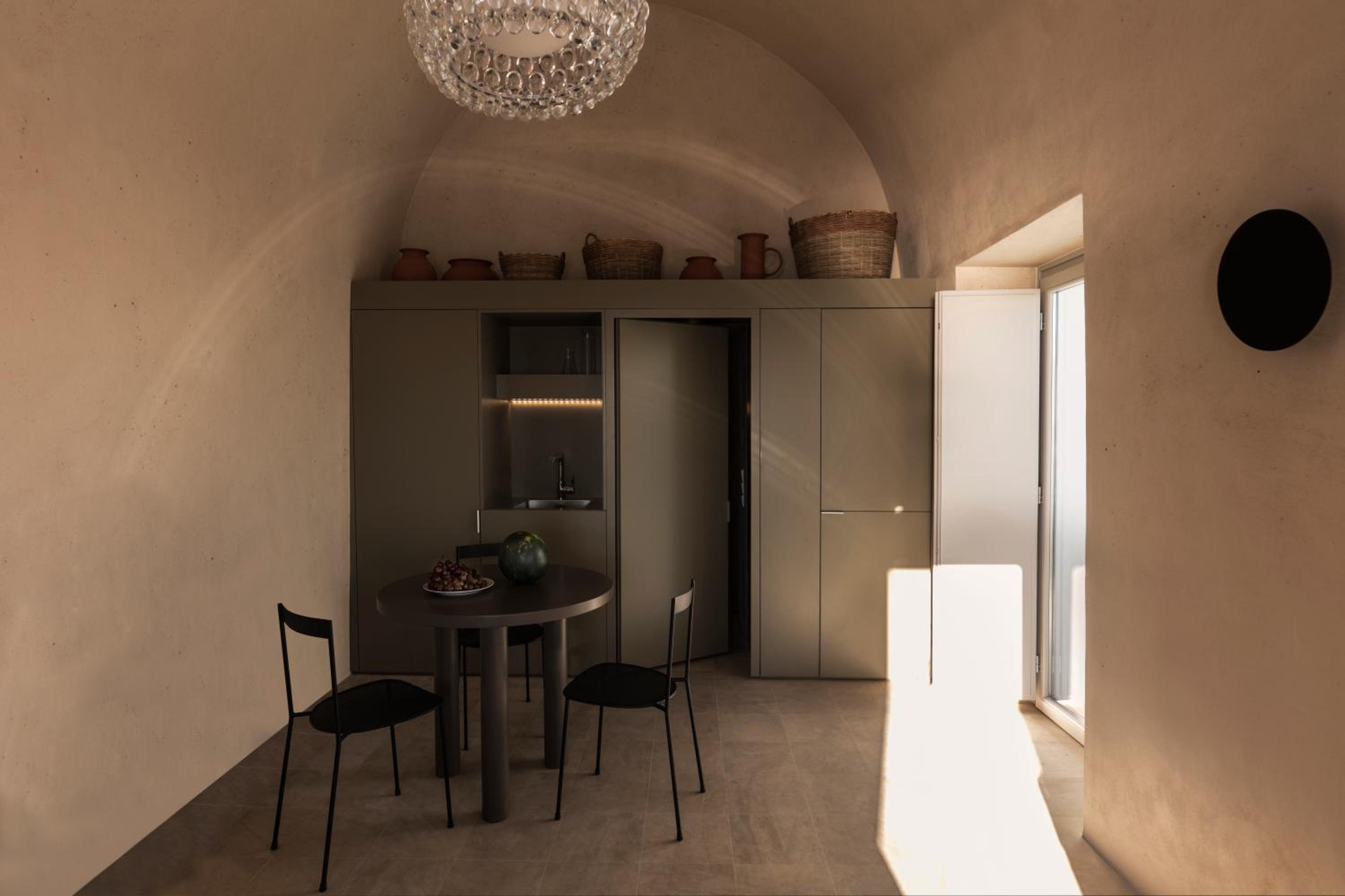 Luxury Two Bedroom Villa - Photo 12