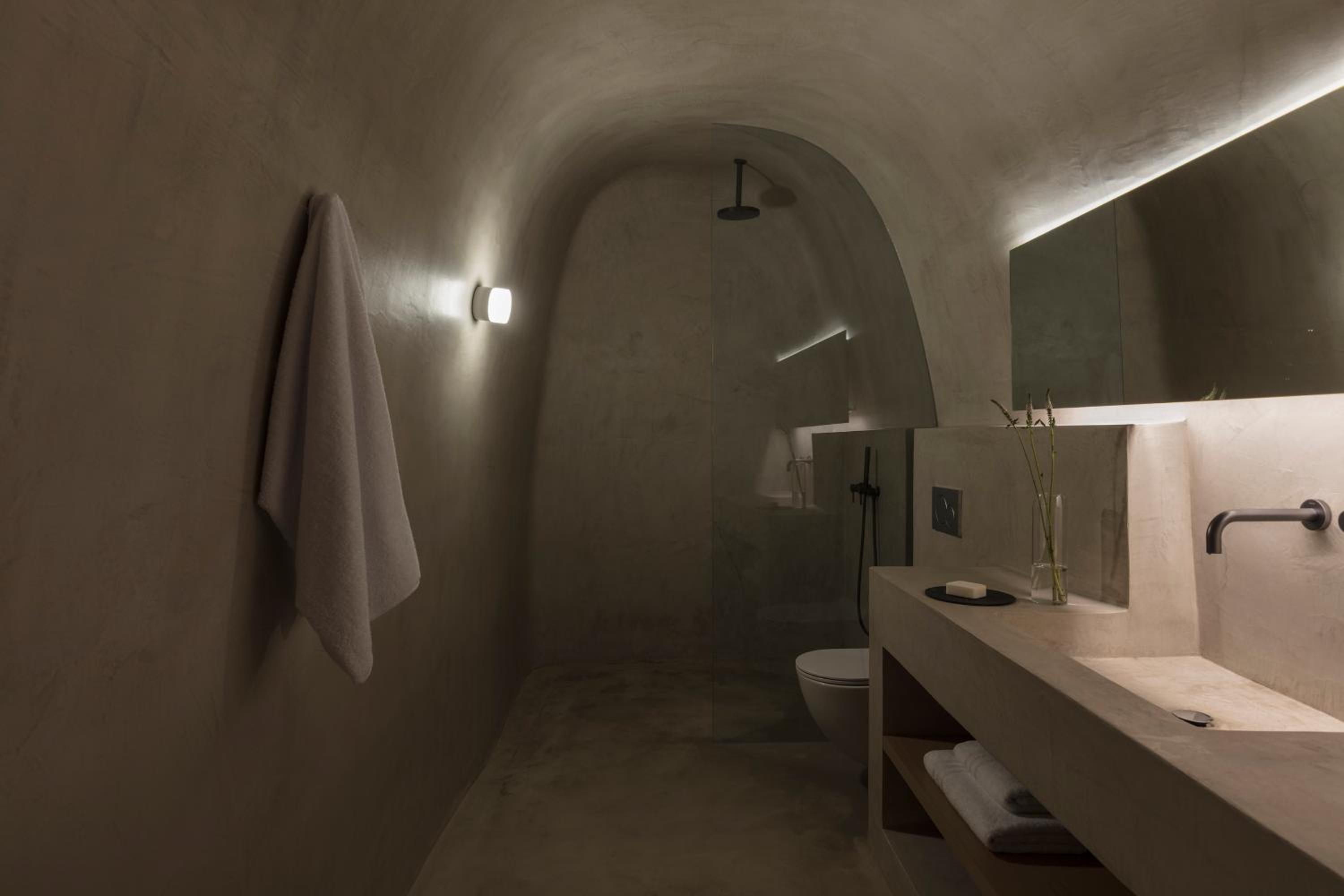 Luxury Two Bedroom Villa - Photo 3