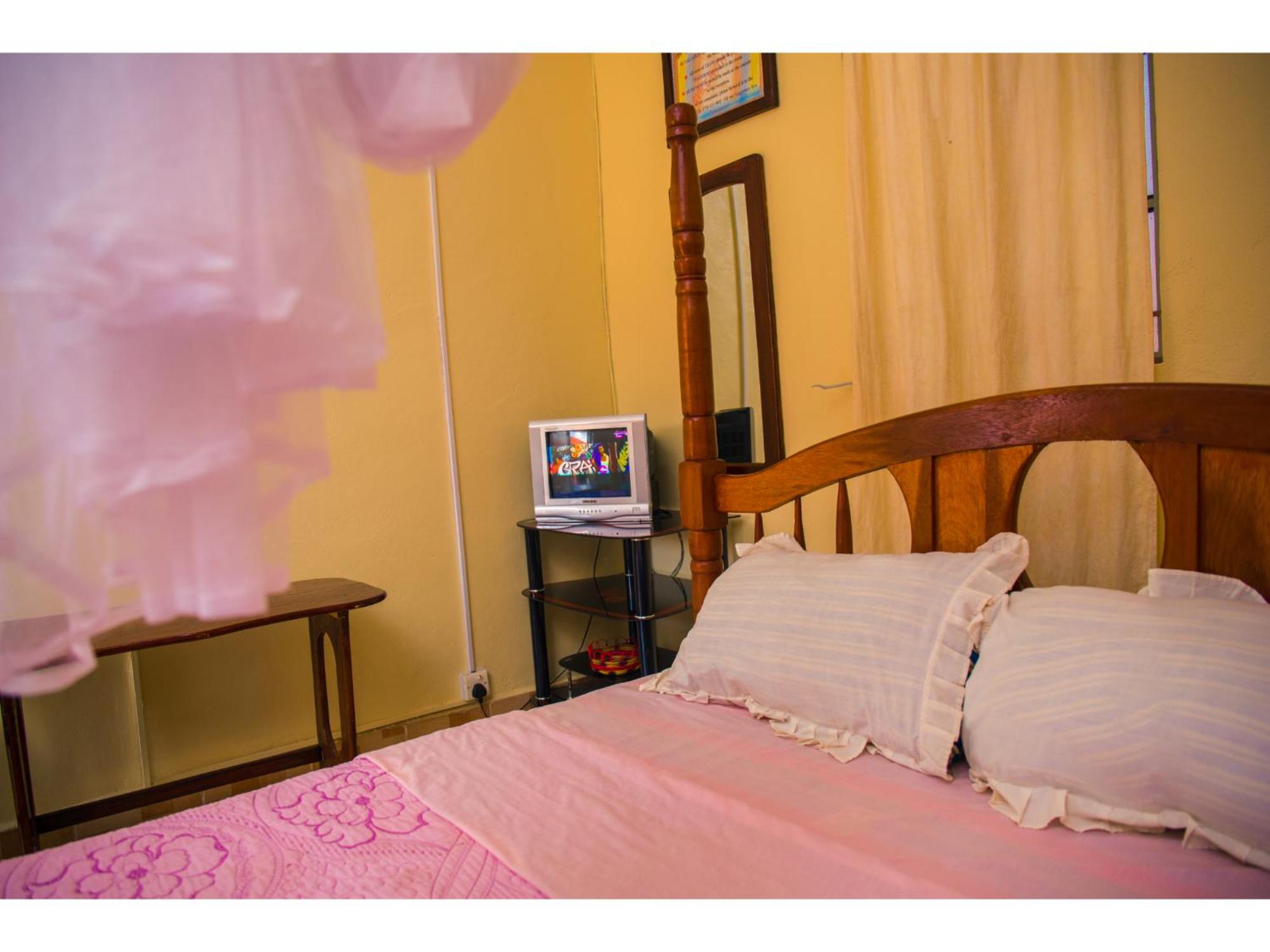 Standard Double Room - Photo 3