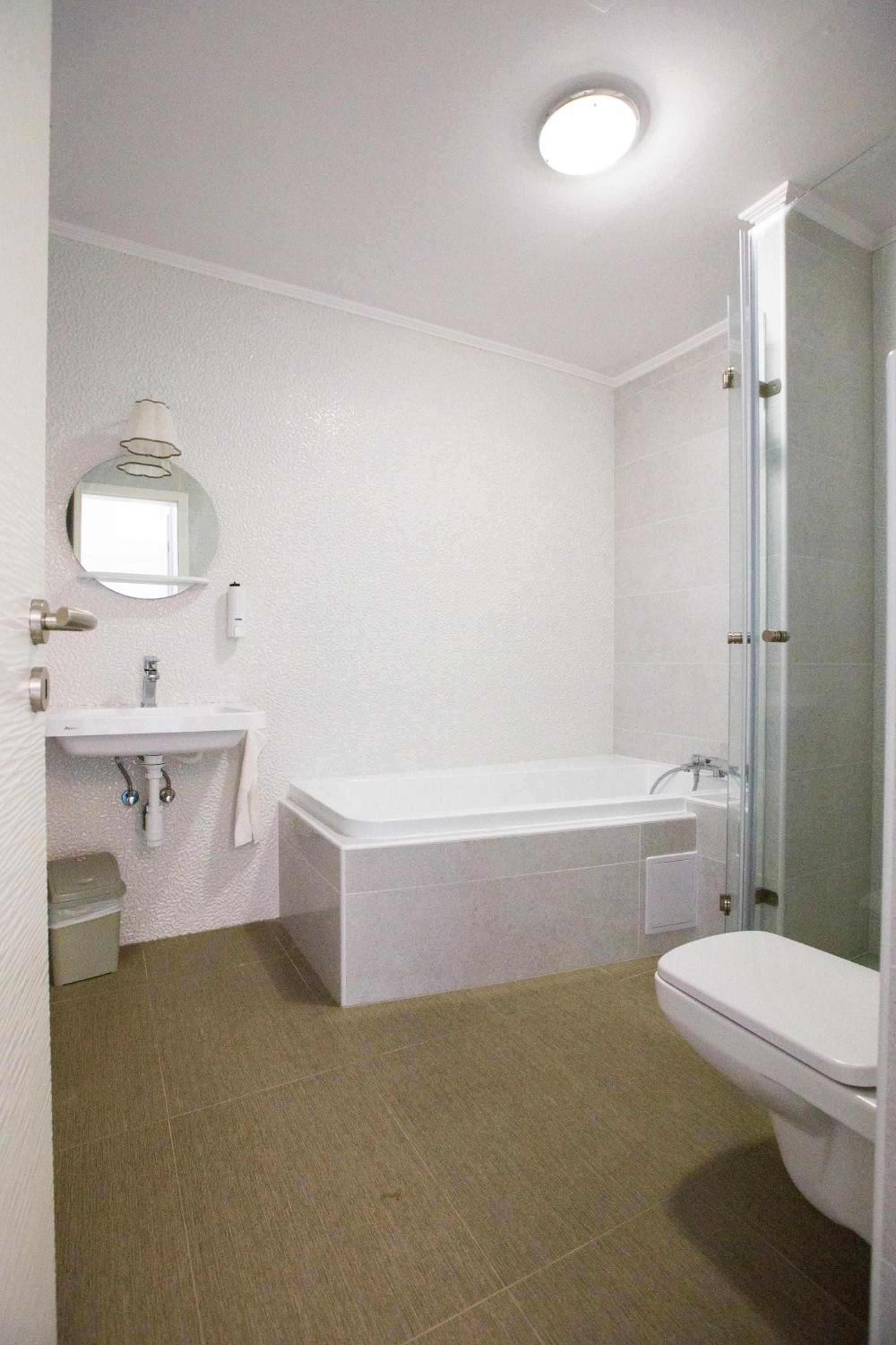 Deluxe Apartment - Photo 2