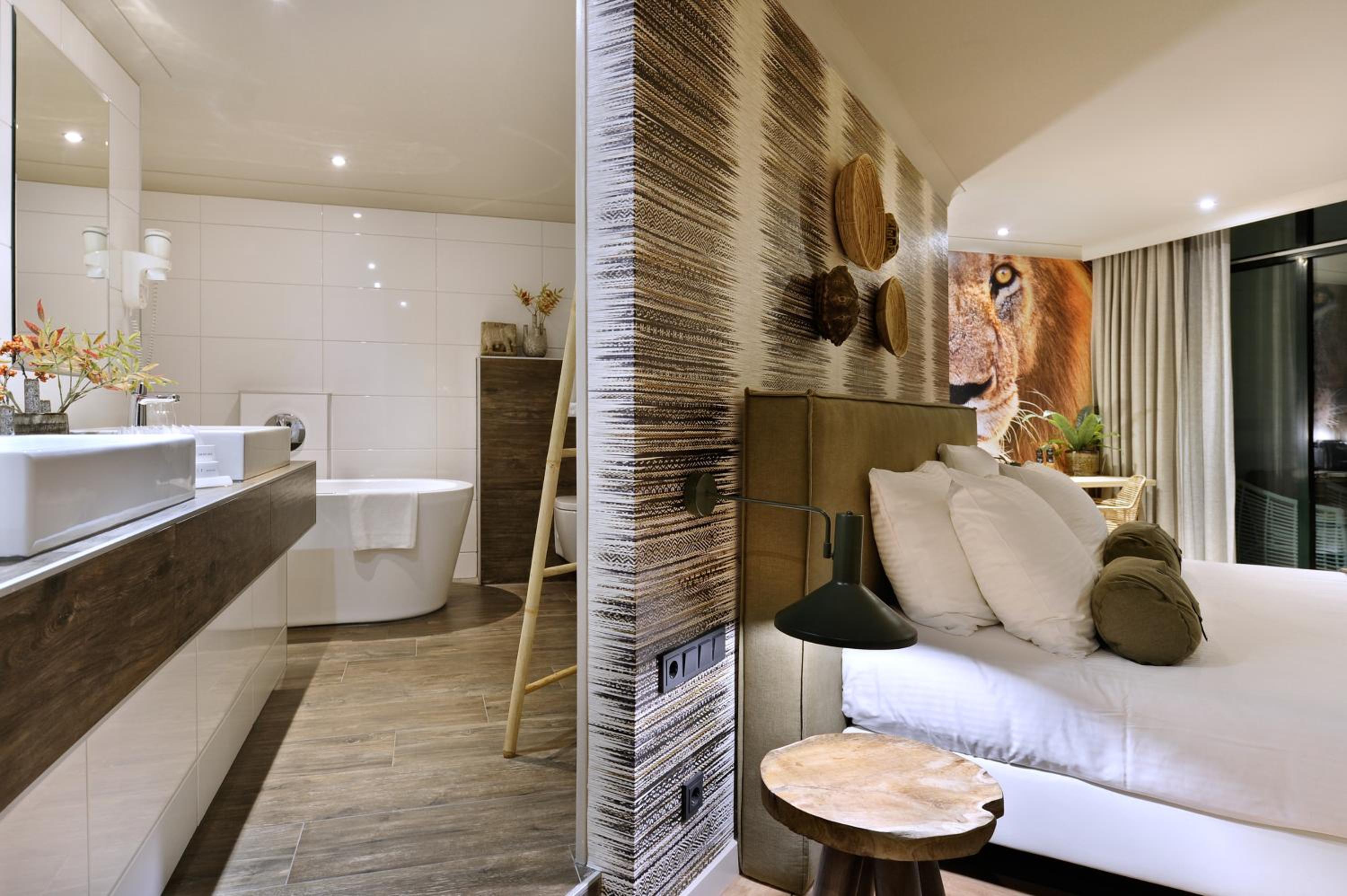 Safari Suite