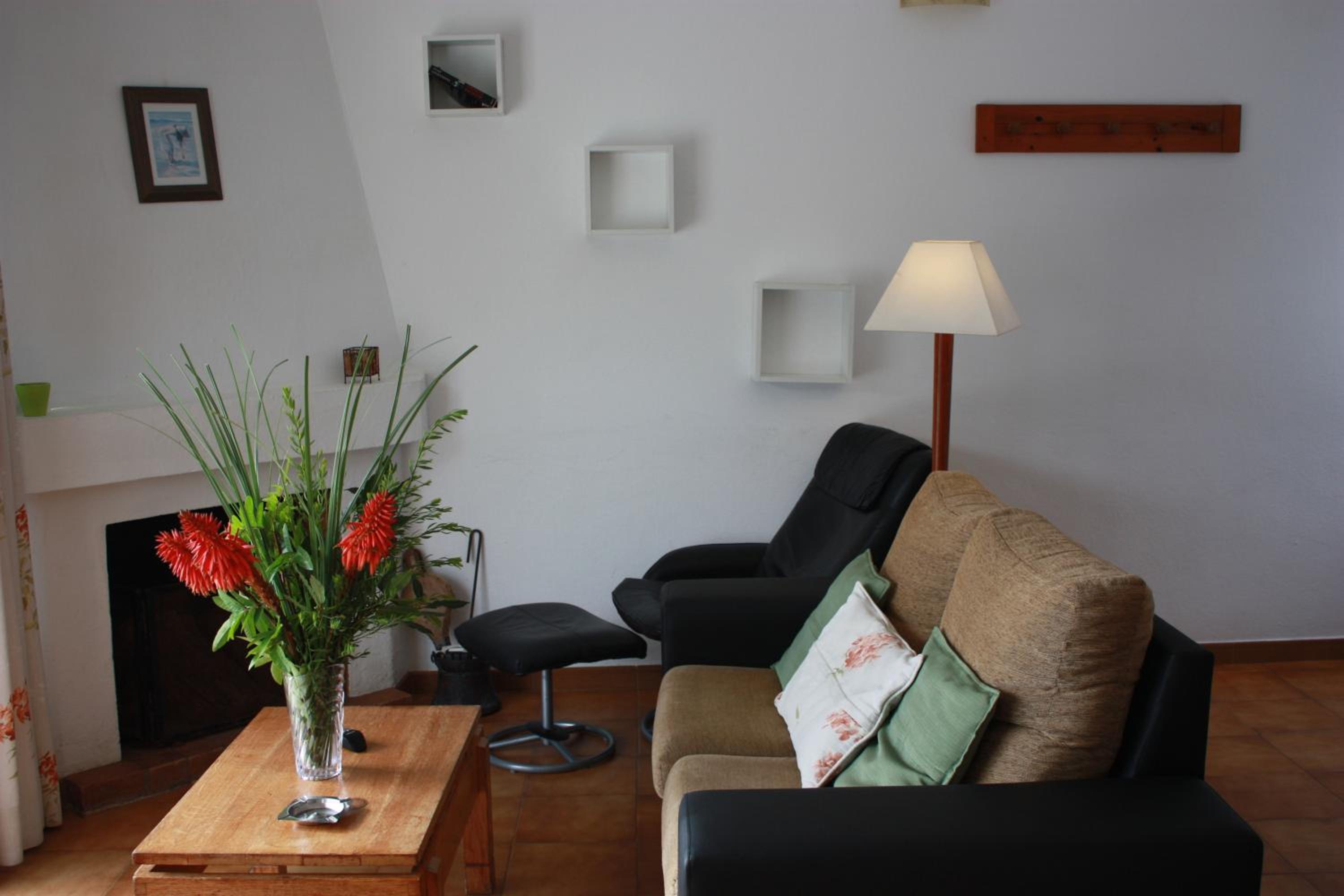 One-Bedroom Apartment with River View - Photo 4