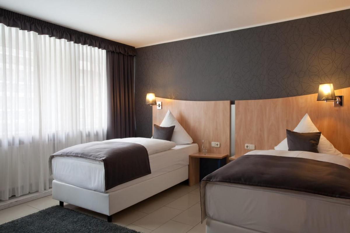 Double or Twin Room - Photo 4