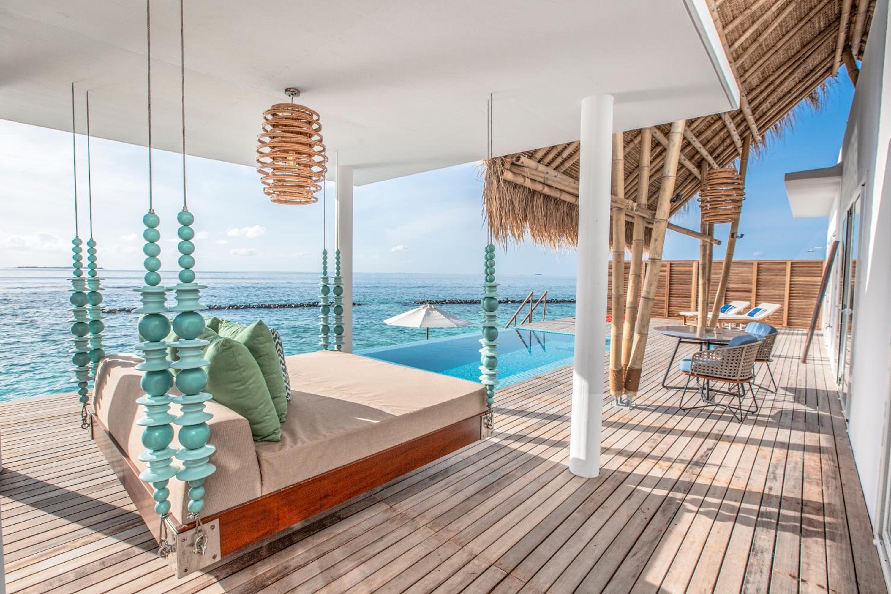 Superior Water Villa with Pool - Photo 4
