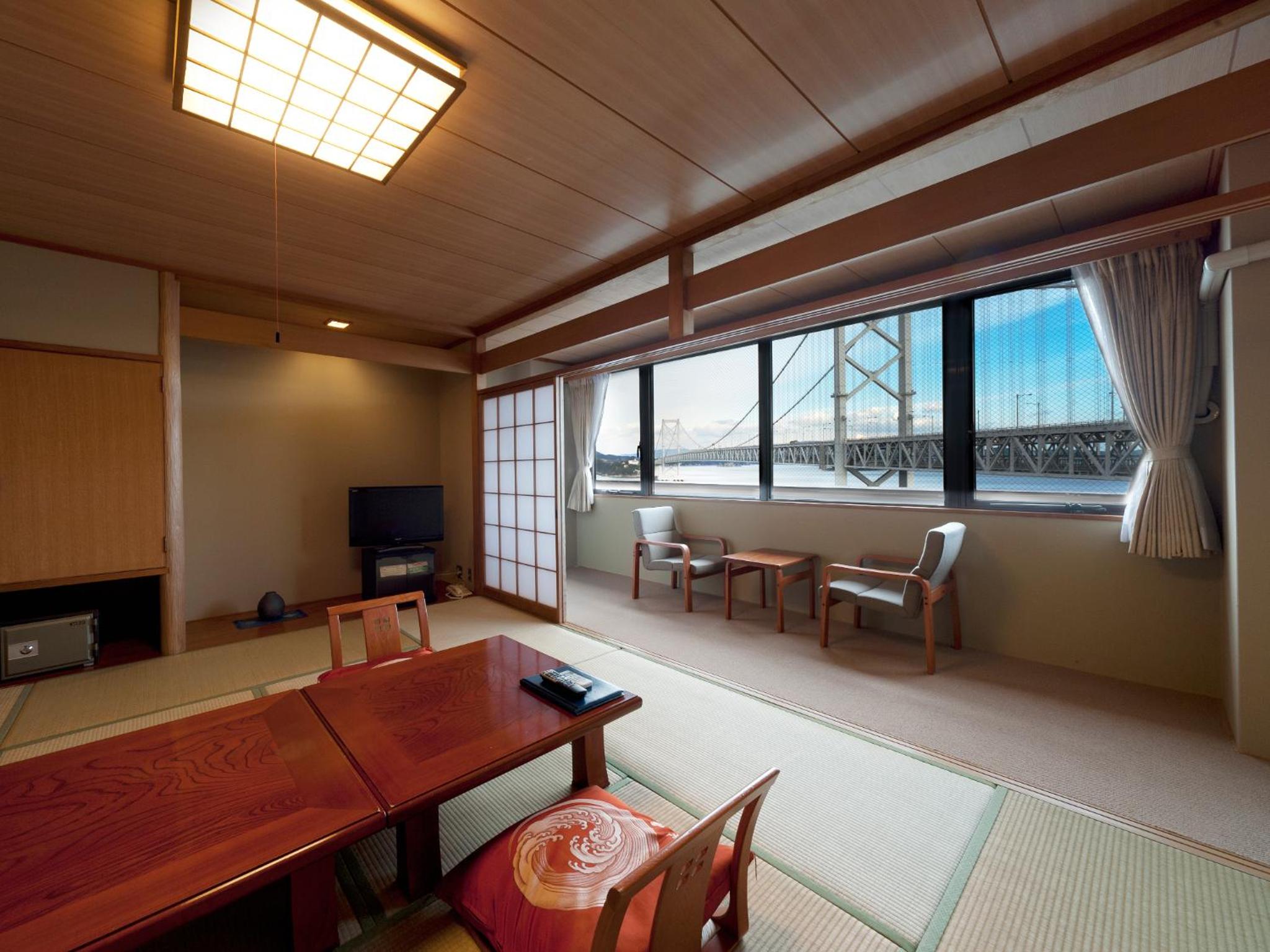 Japanese-Style Twin Room with In-Room Dinner - Smoking