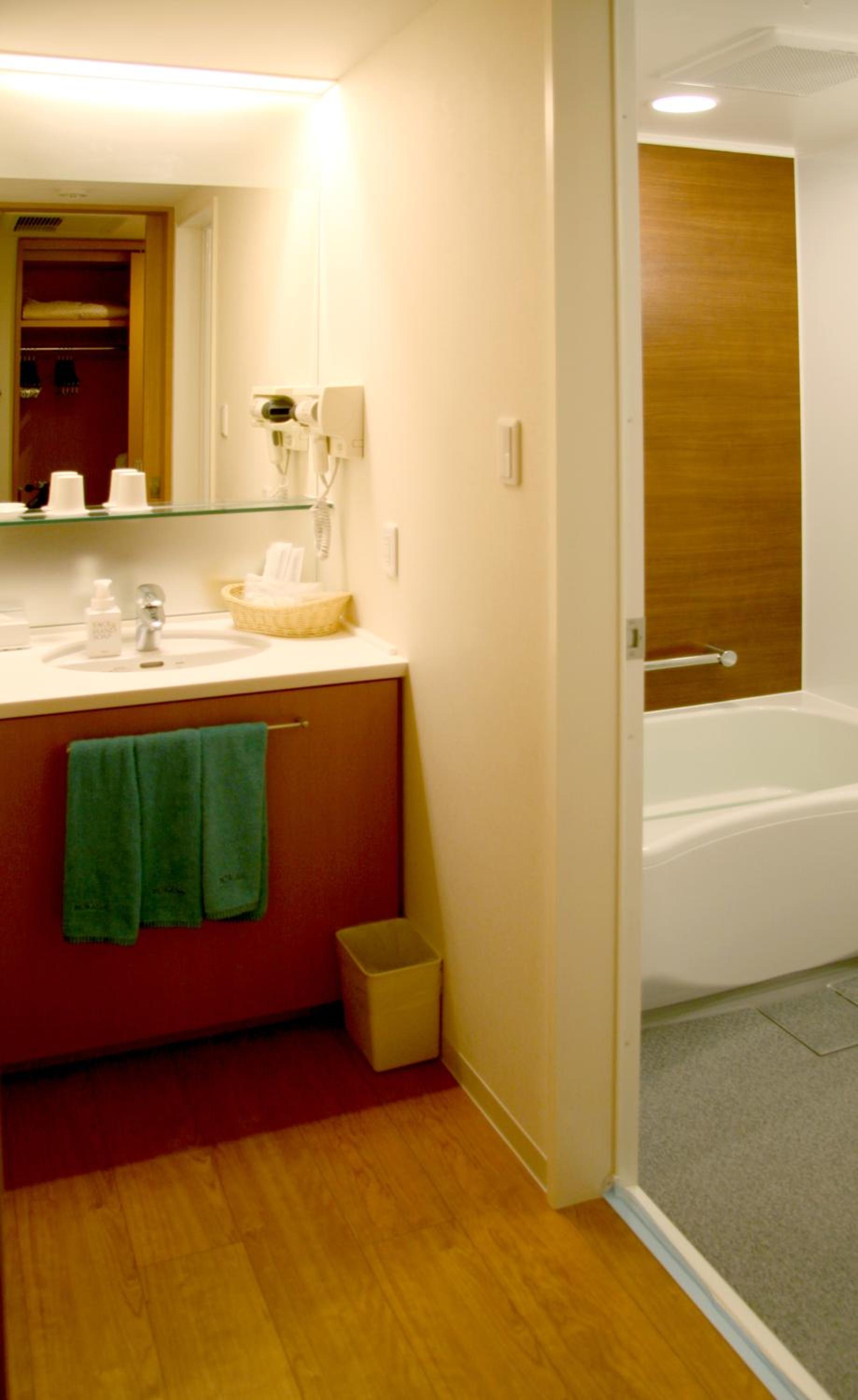Standard Twin Room photo 3
