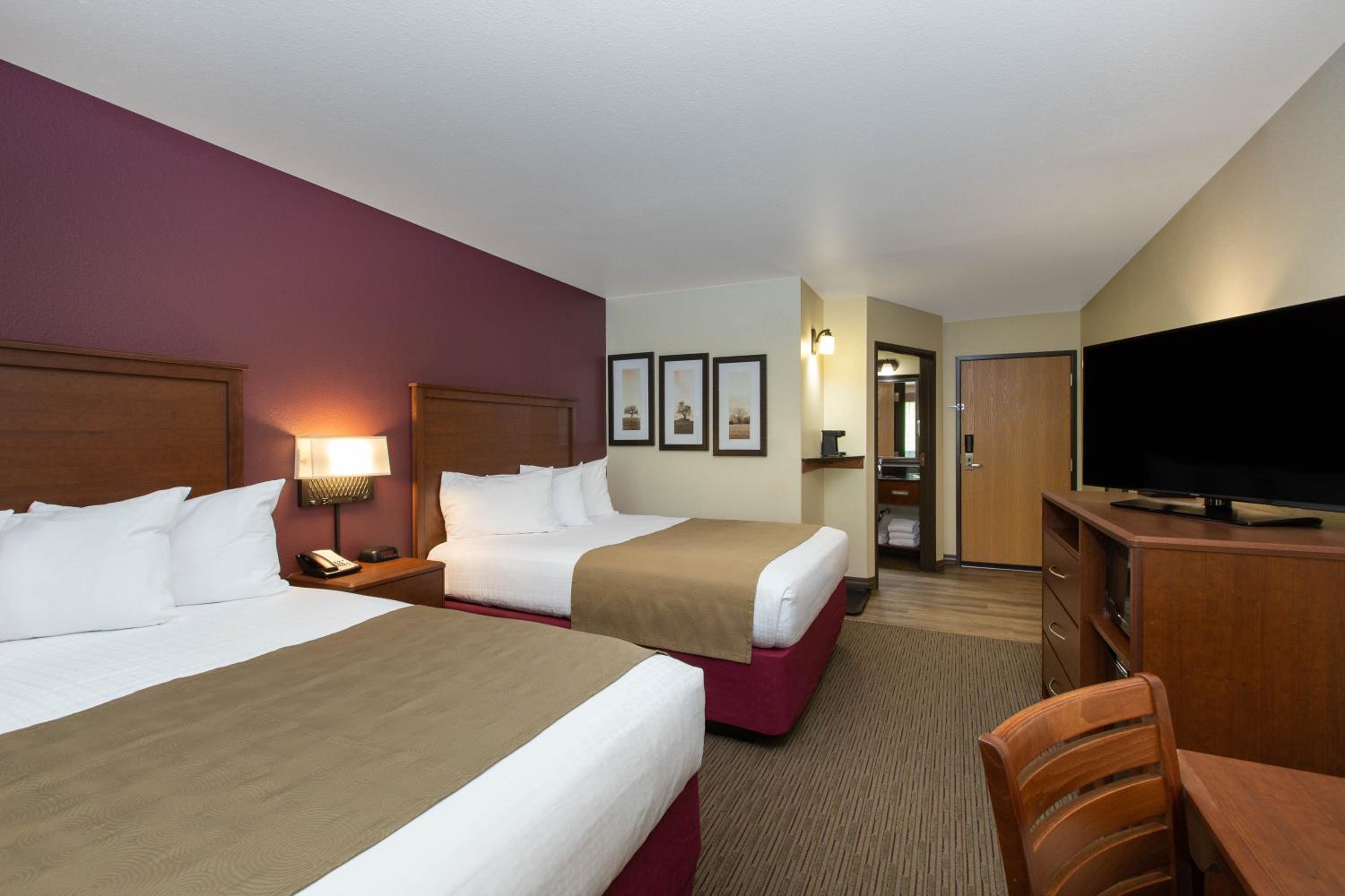 Queen Room with Two Queen Beds - Non-Smoking