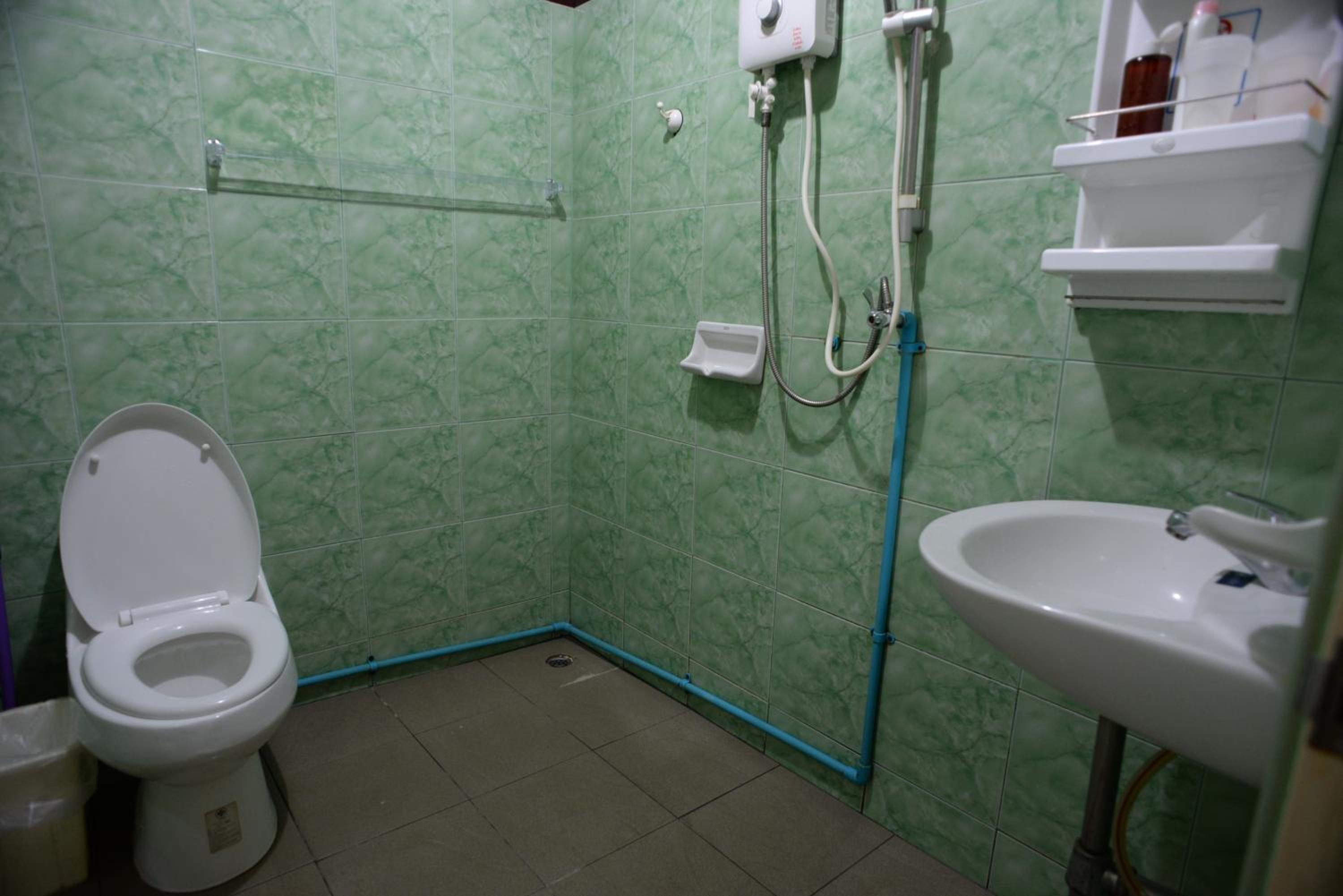 Twin Room with Shared Bathroom photo 2