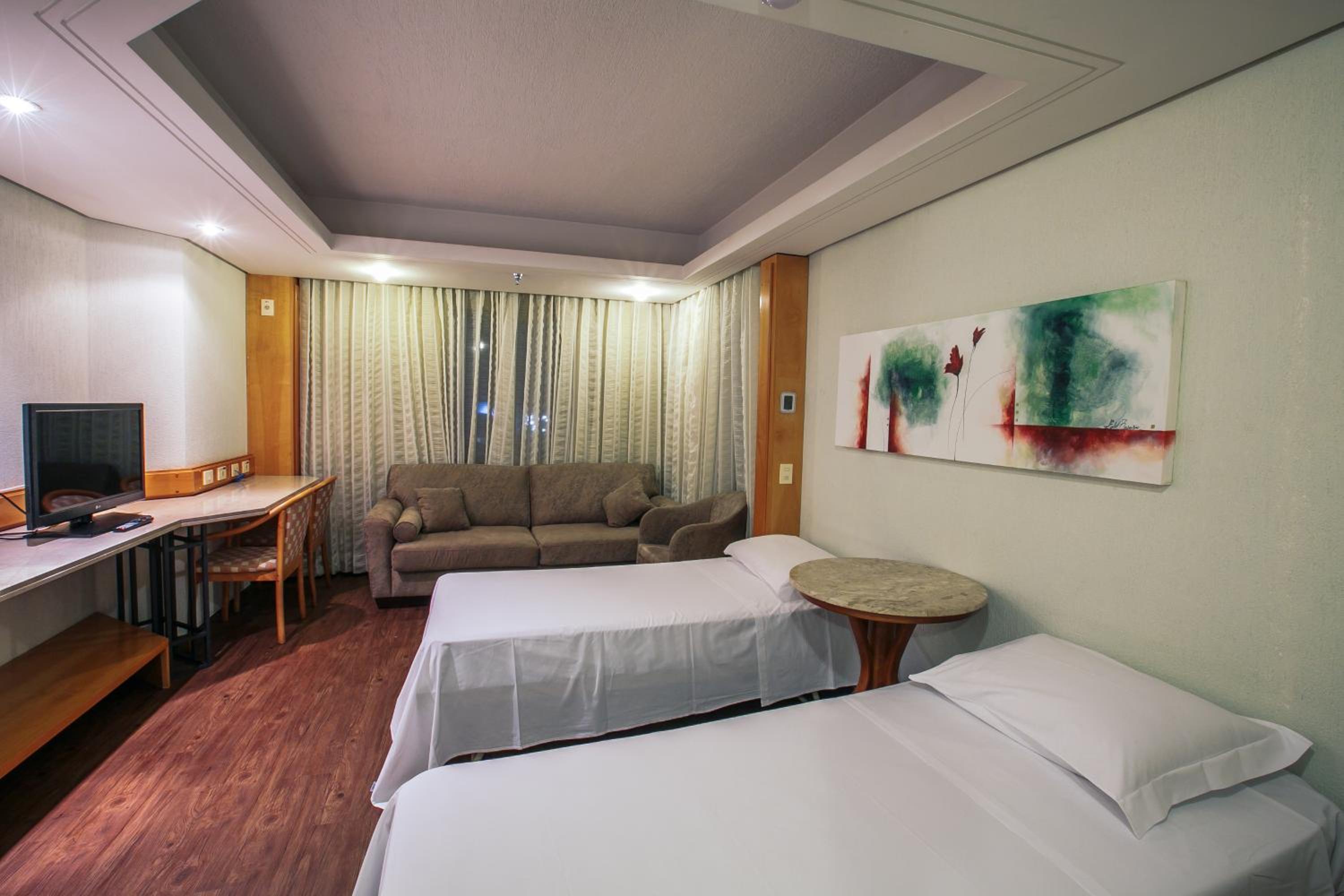 Suite with Hot Tub